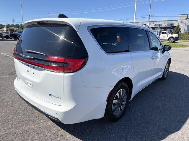 2024 Chrysler Pacifica Hybrid Select FWD