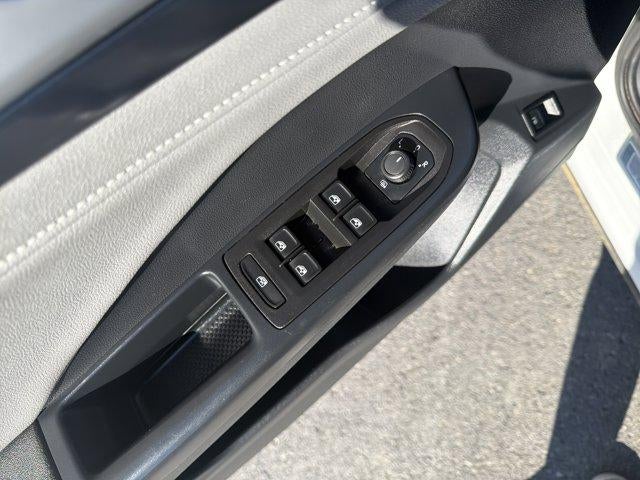 2024 Volkswagen Taos SE FWD