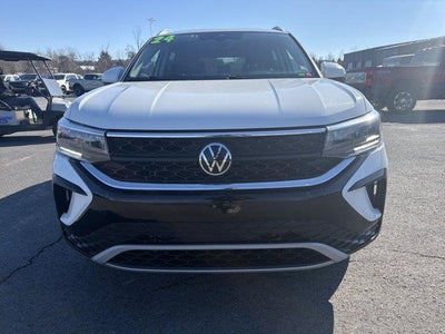 2024 Volkswagen Taos SE FWD