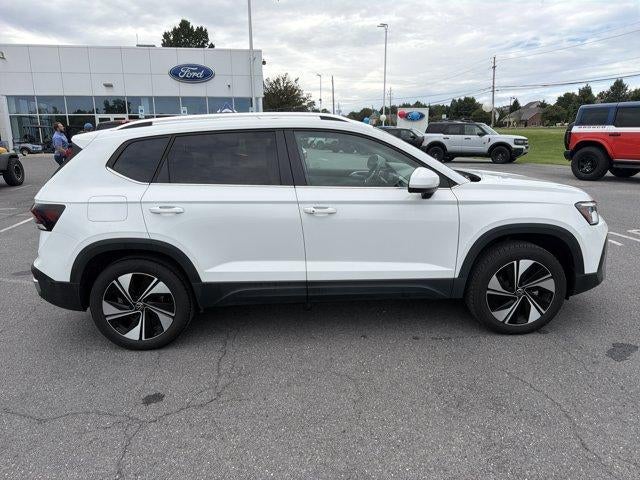 2025 Volkswagen Taos SE 4MOTION