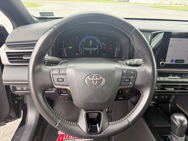 2025 Toyota Camry SE (SE)