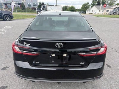 2025 Toyota Camry SE (SE)