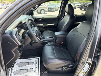2018 Toyota Tacoma TRD Sport Double Cab 5' Bed V6 4x4 AT (Natl)