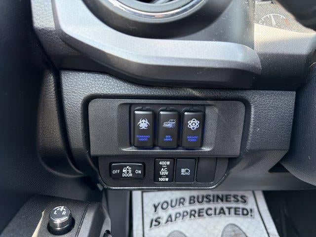 2018 Toyota Tacoma TRD Sport Double Cab 5' Bed V6 4x4 AT (Natl)