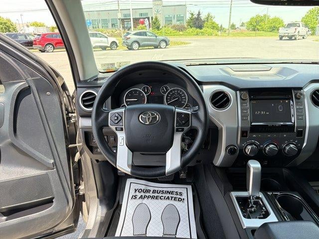2016 Toyota Tundra 4WD Truck 4WD CrewMax Short Bed 5.7L SR5 (SE)