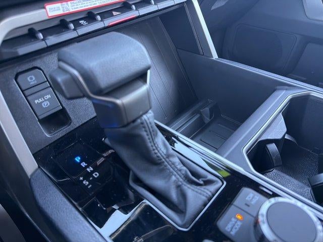 2025 Toyota Tundra 4WD 4WD SR5 CrewMax 5.5' Bed (SE)