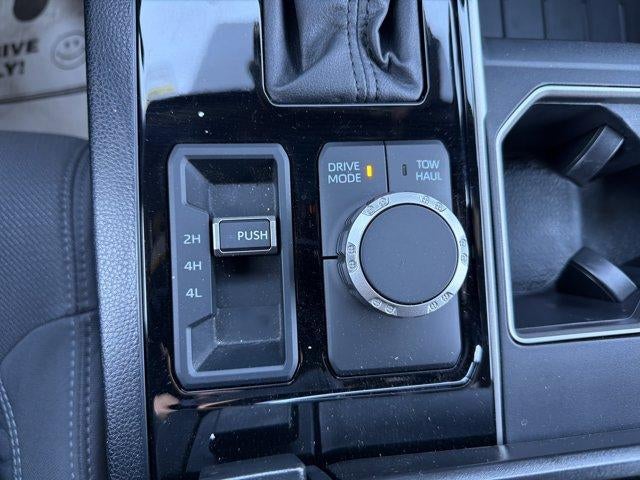 2025 Toyota Tundra 4WD 4WD SR5 CrewMax 5.5' Bed (SE)