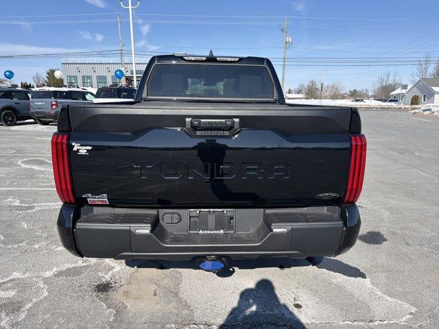 2025 Toyota Tundra 4WD 4WD SR5 CrewMax 5.5' Bed (SE)