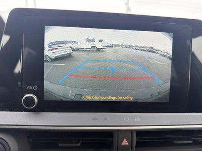 2025 Toyota Prius LE (Natl)