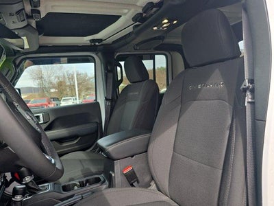 2023 Jeep Gladiator Overland 4x4 *Ltd Avail*