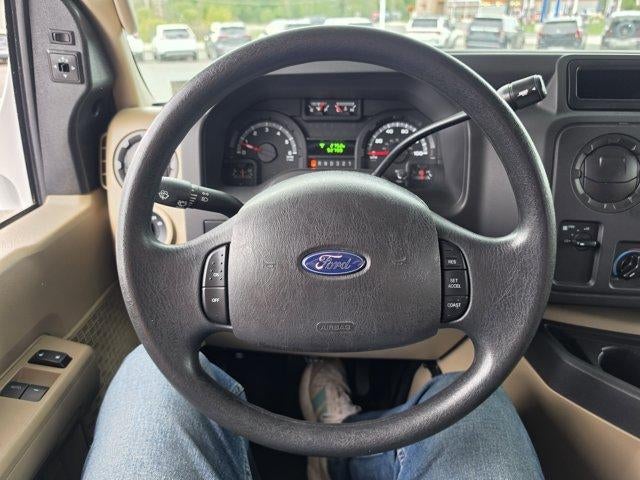 2012 Ford Econoline Commercial Cutaway E-450 Super Duty 158" DRW