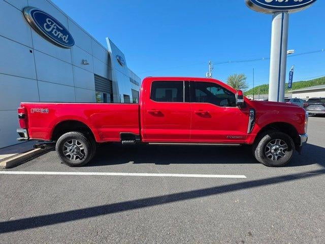 2023 Ford Super Duty F-350 SRW LARIAT 4WD Crew Cab 6.75' Box