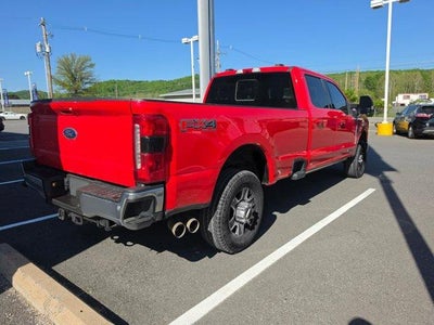 2023 Ford Super Duty F-350 SRW LARIAT 4WD Crew Cab 6.75' Box