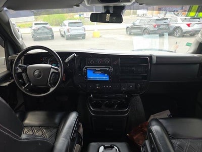 2021 Chevrolet Express Passenger 2500 Regular Wheelbase Rear-Wheel Drive 1LS