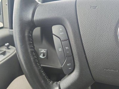2023 Chevrolet Express Passenger 3500 Regular Wheelbase Rear-Wheel Drive 1LS