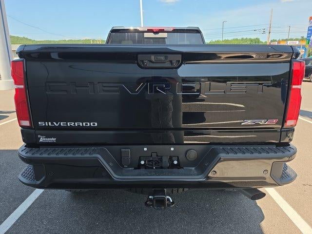 2025 Chevrolet Silverado 2500 HD Crew Cab Standard Box 4-Wheel Drive ZR2