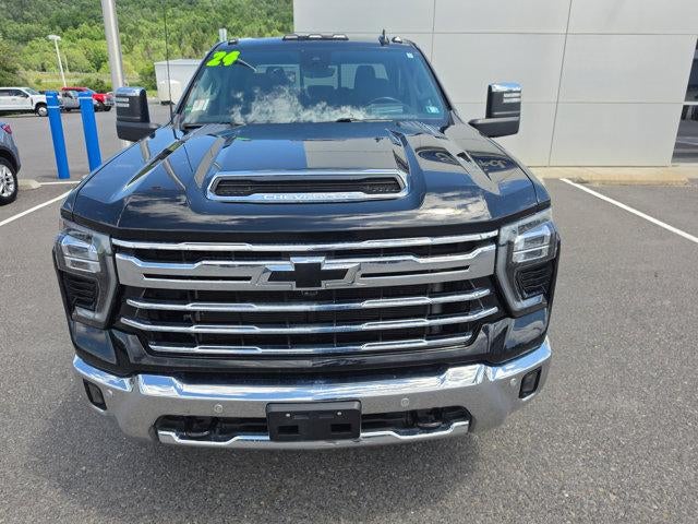 2024 Chevrolet Silverado 2500 HD Crew Cab Standard Box 4-Wheel Drive LTZ