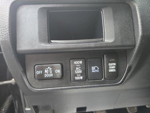 2018 Toyota Tacoma SR Double Cab 5' Bed V6 4x4 AT (GS)