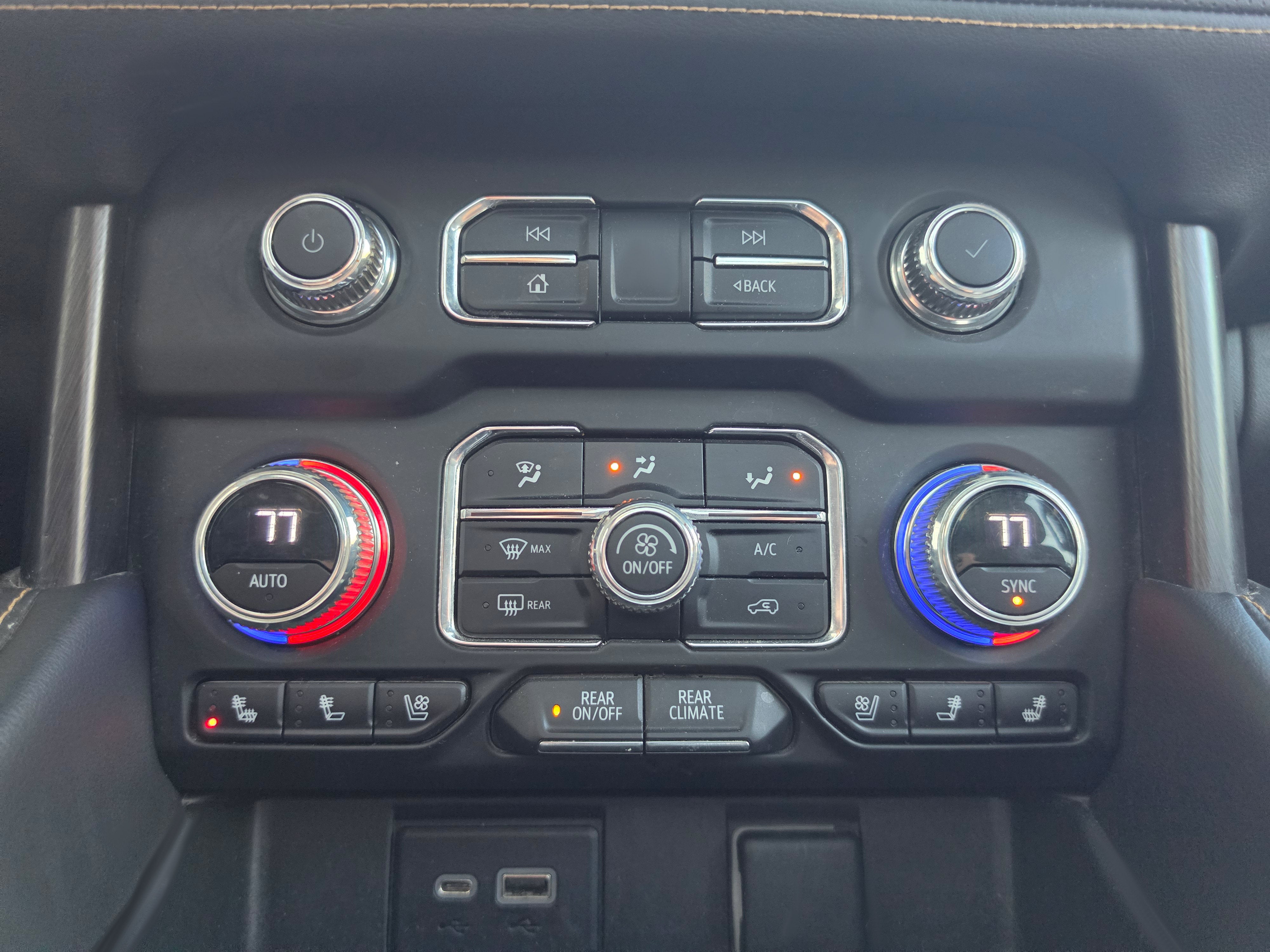 2023 GMC Yukon XL AT4