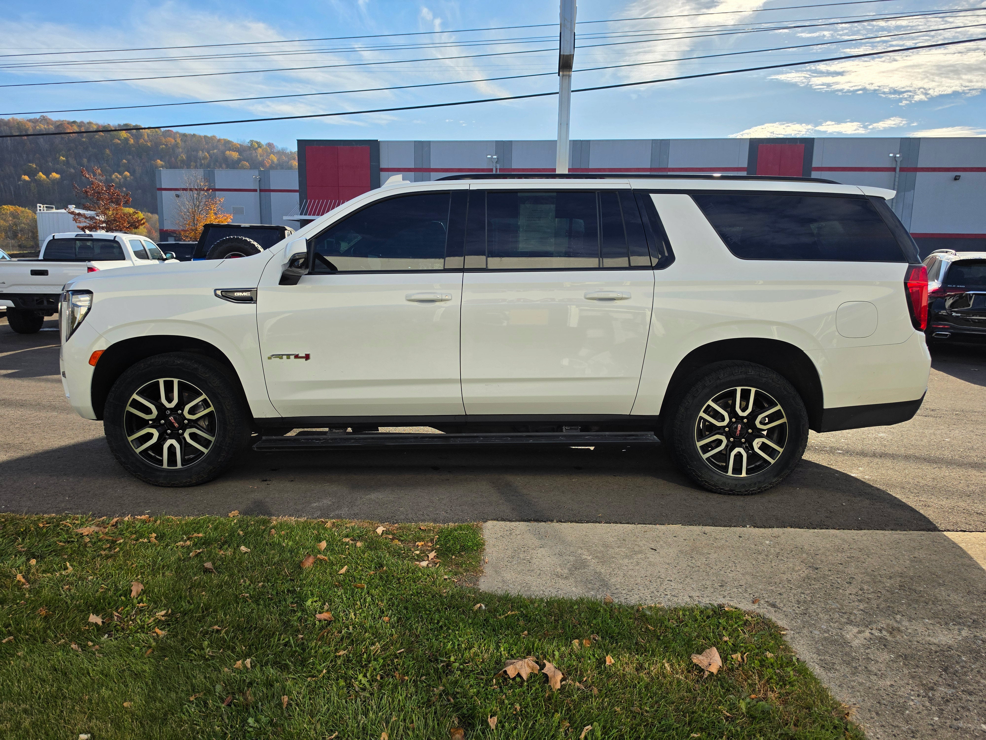 2023 GMC Yukon XL AT4