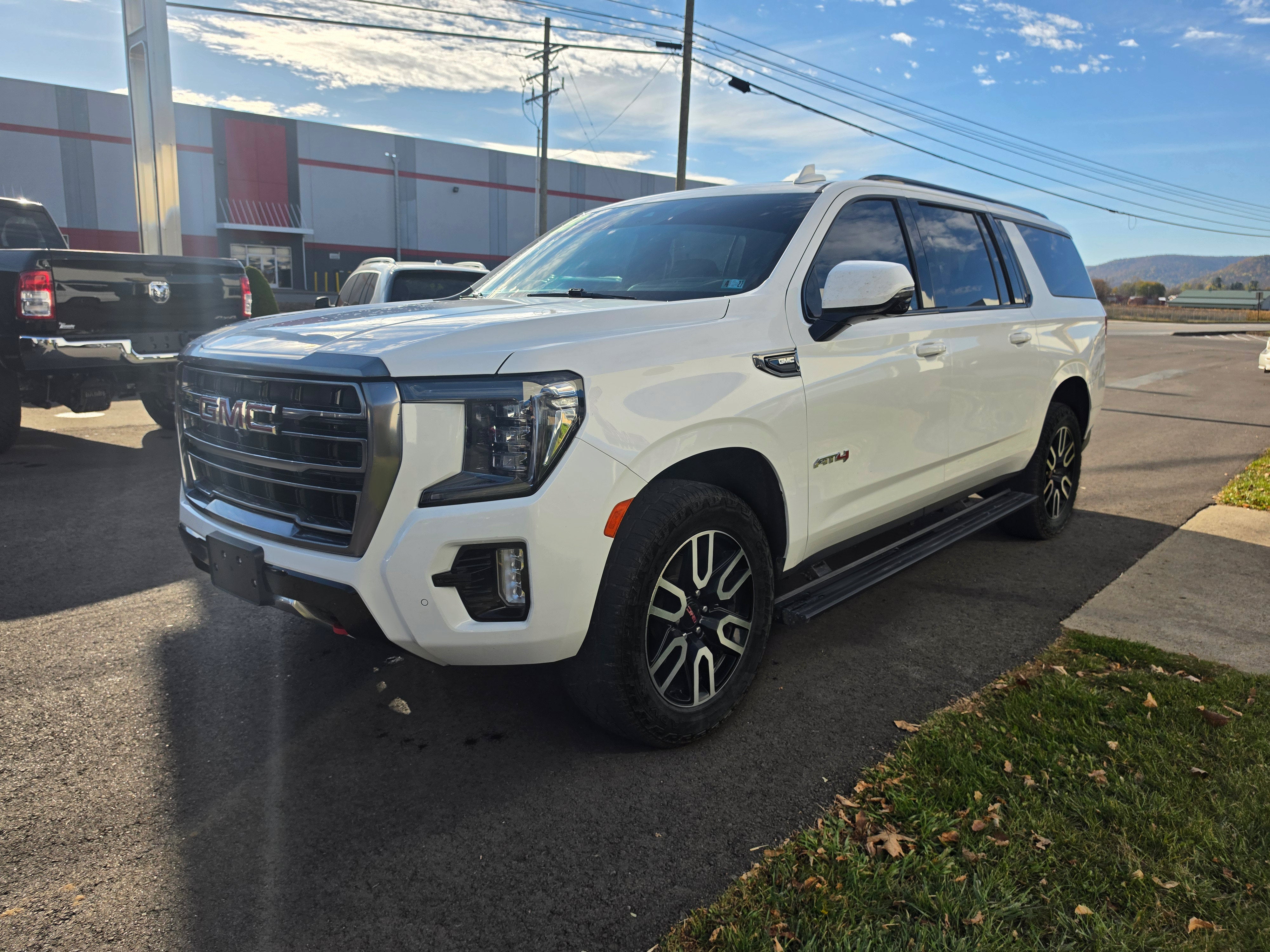 2023 GMC Yukon XL AT4