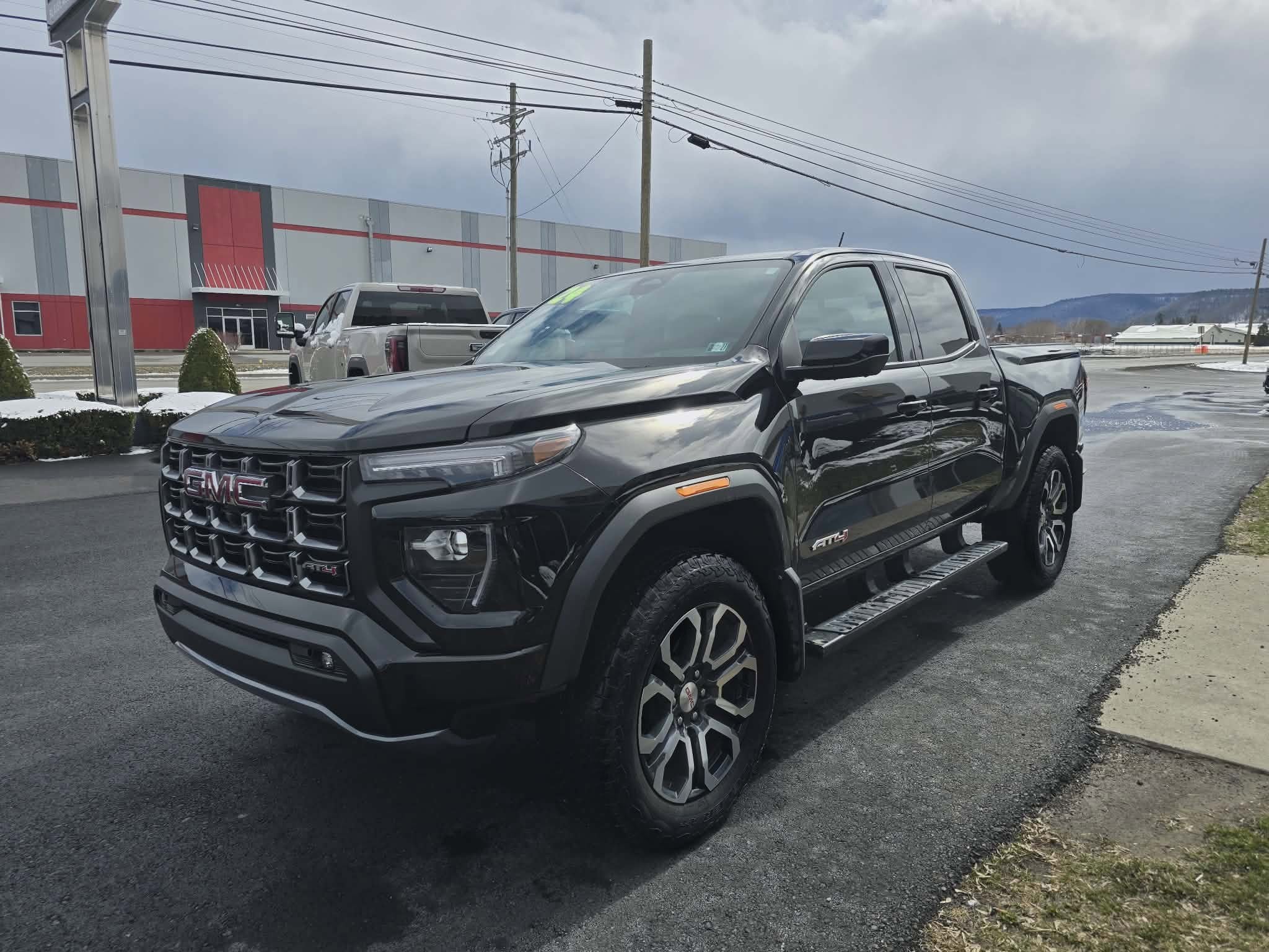 2024 GMC Canyon AT4