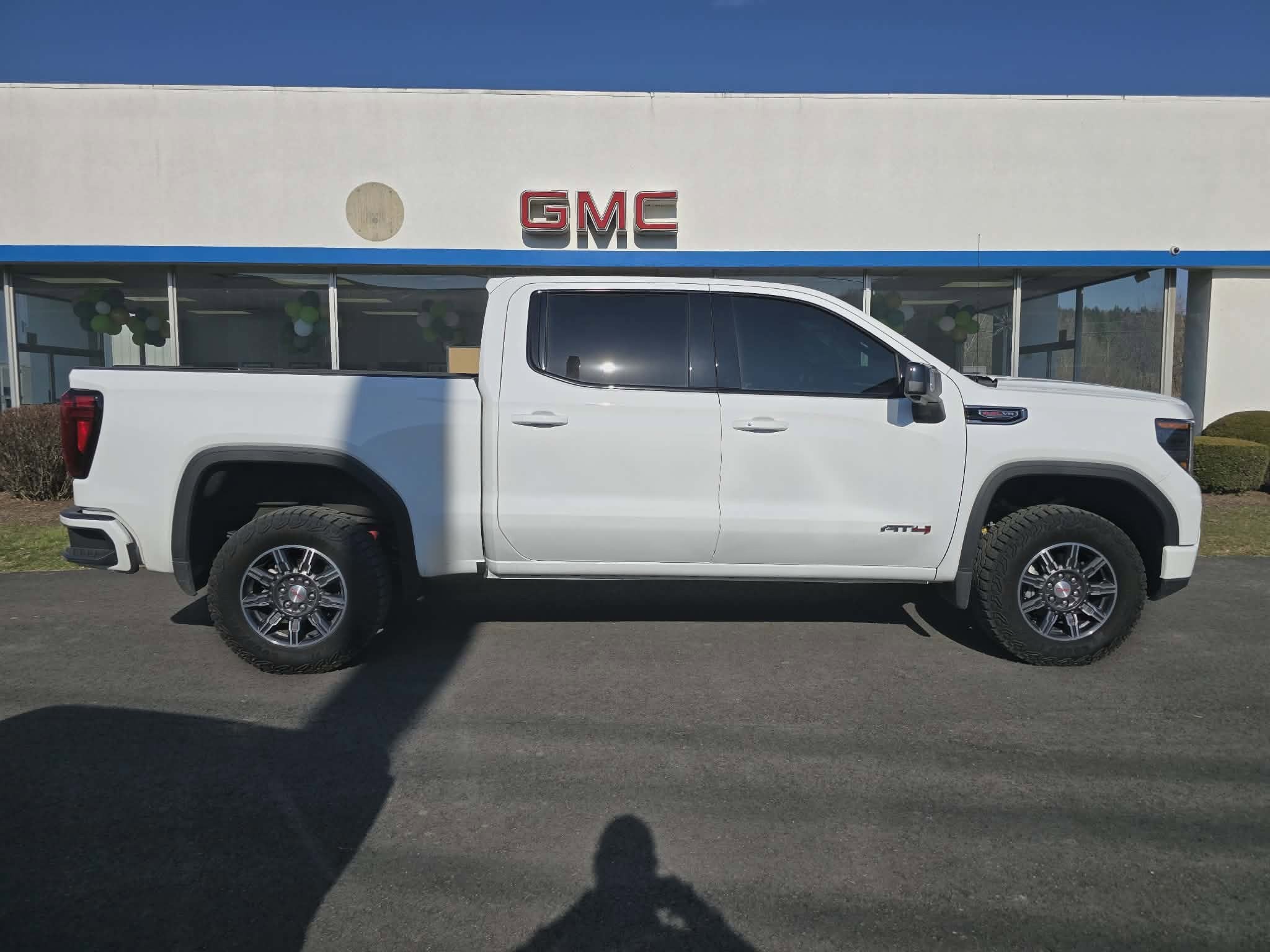 2025 GMC Sierra 1500 AT4