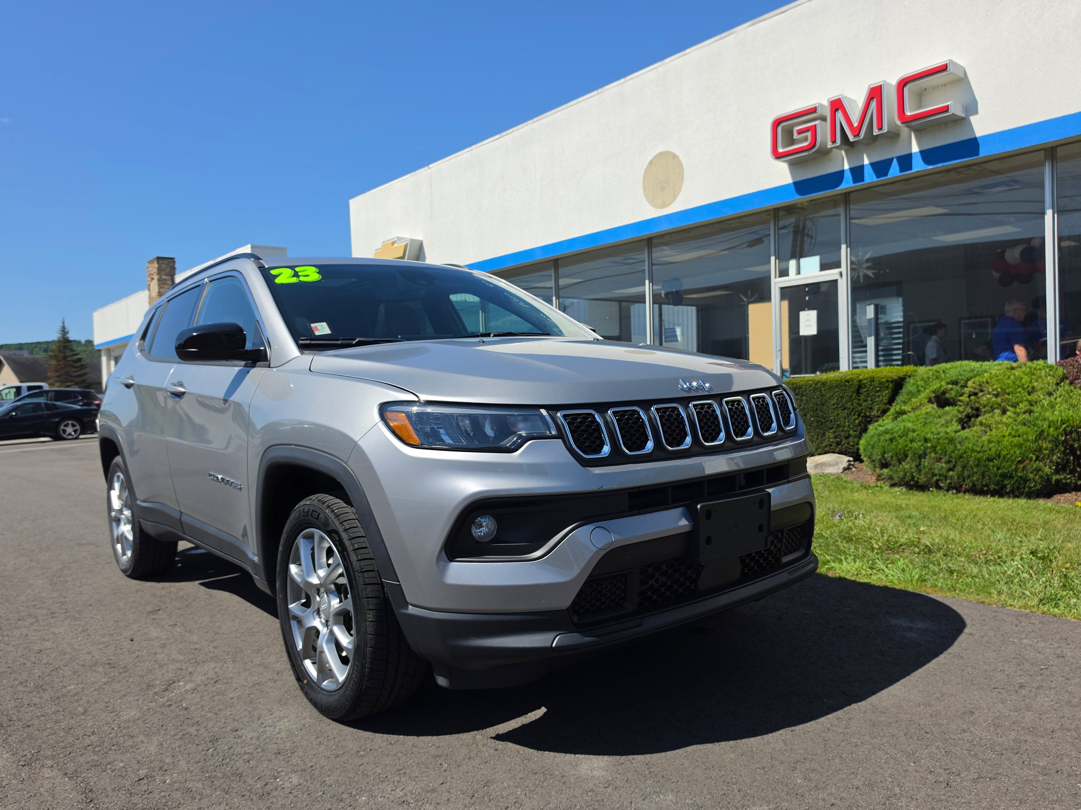 2023 Jeep Compass Latitude Lux