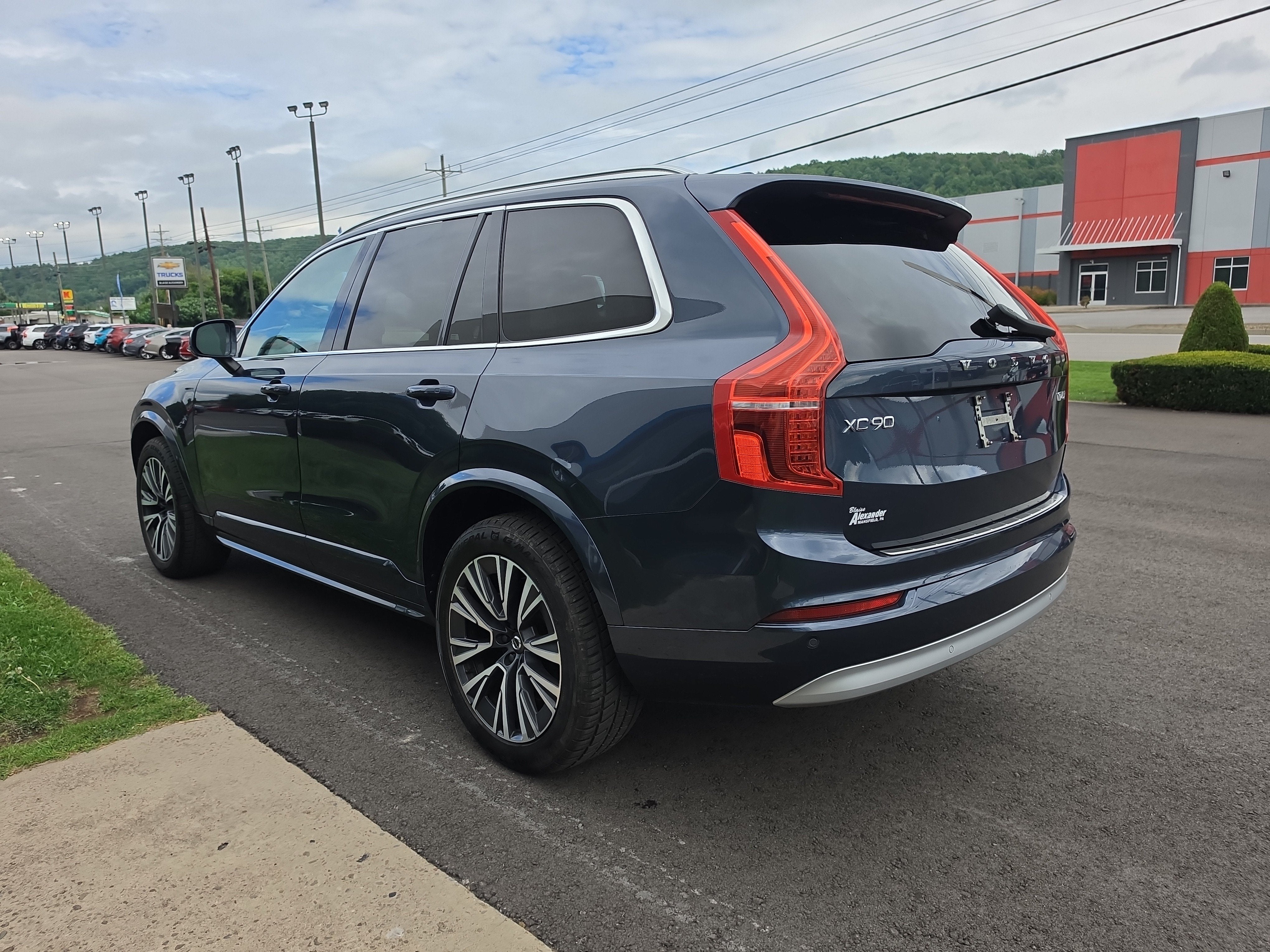 2022 Volvo XC90 Momentum