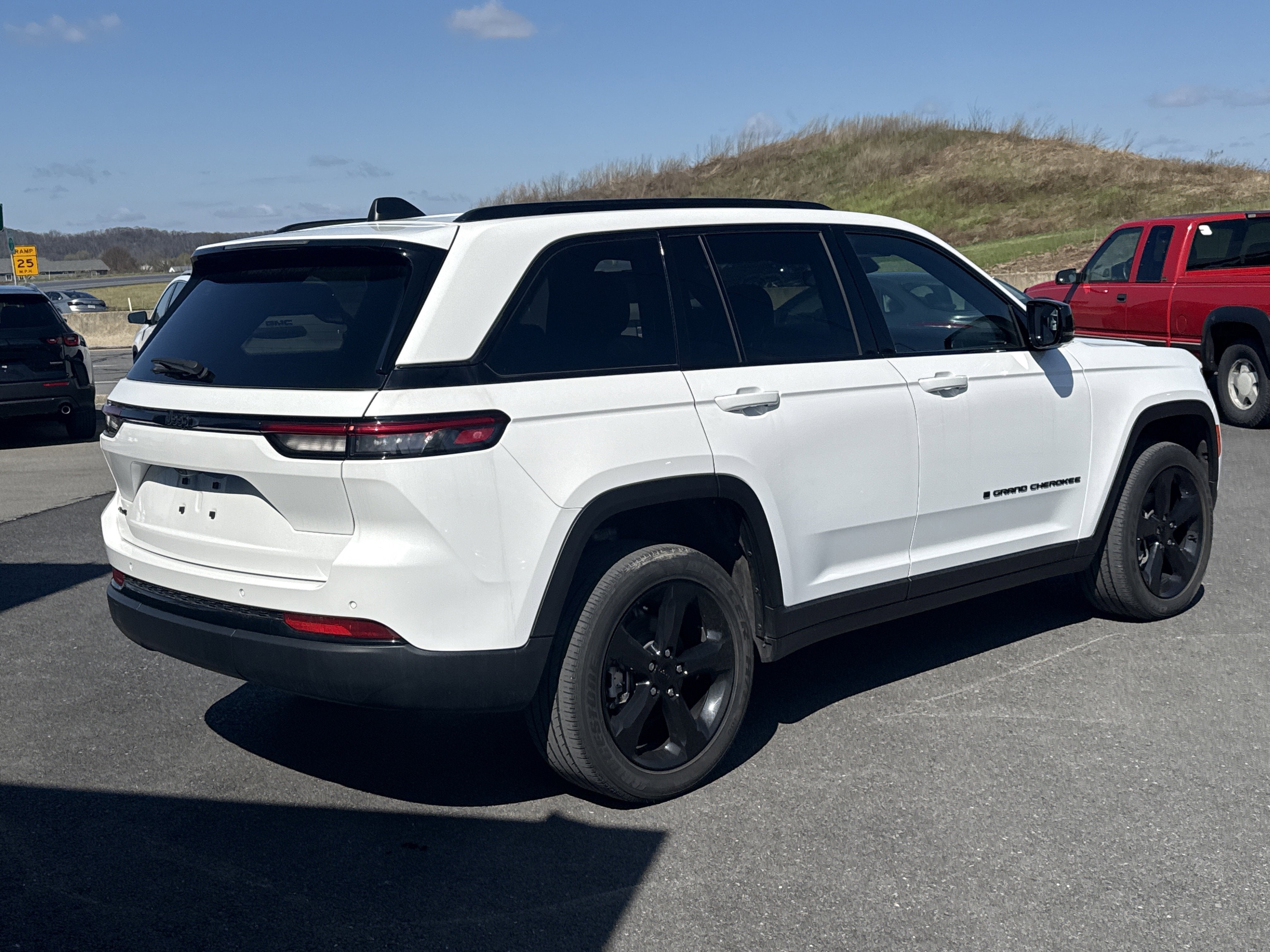 2023 Jeep Grand Cherokee Altitude