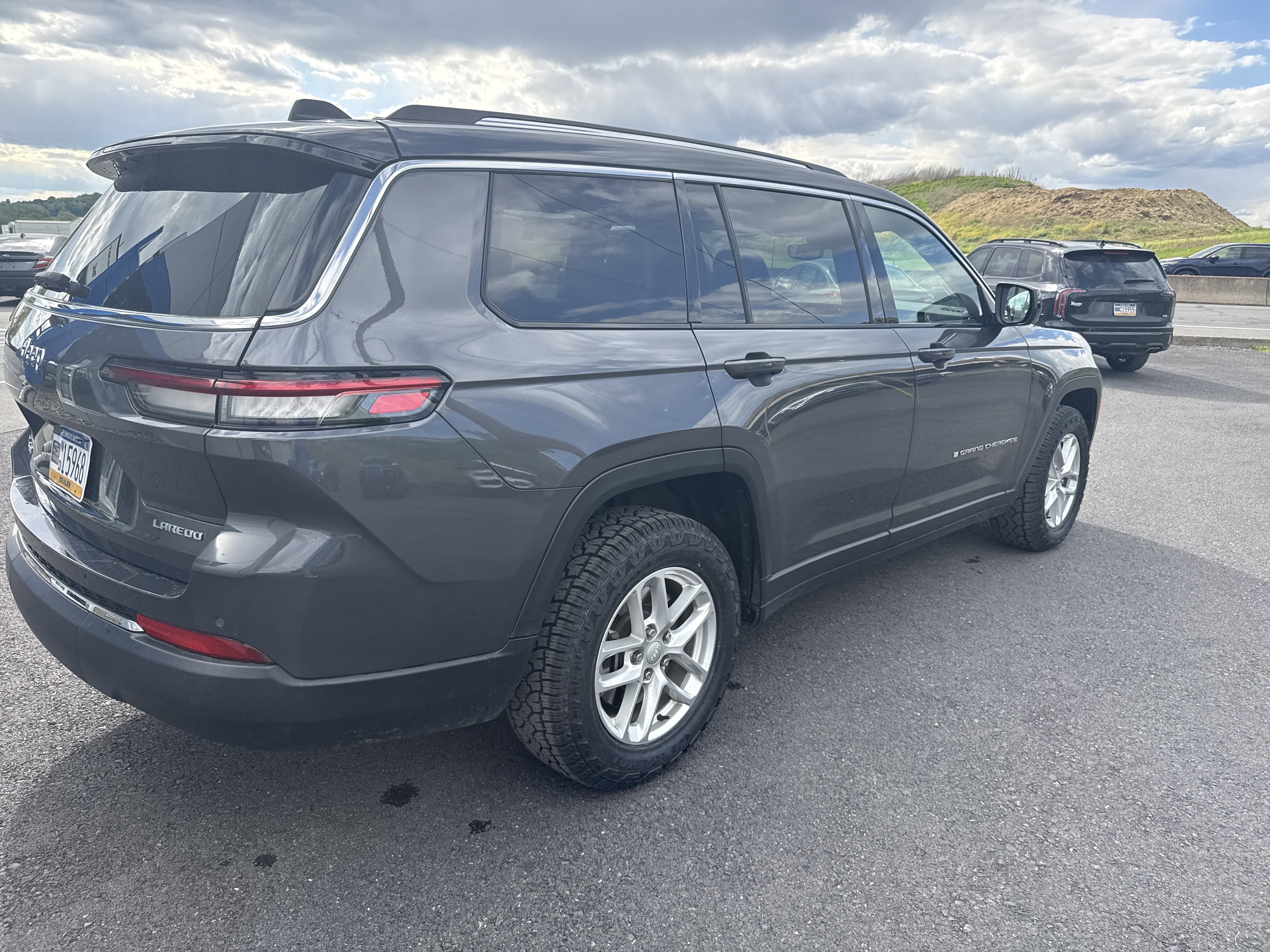 2021 Jeep Grand Cherokee L Laredo