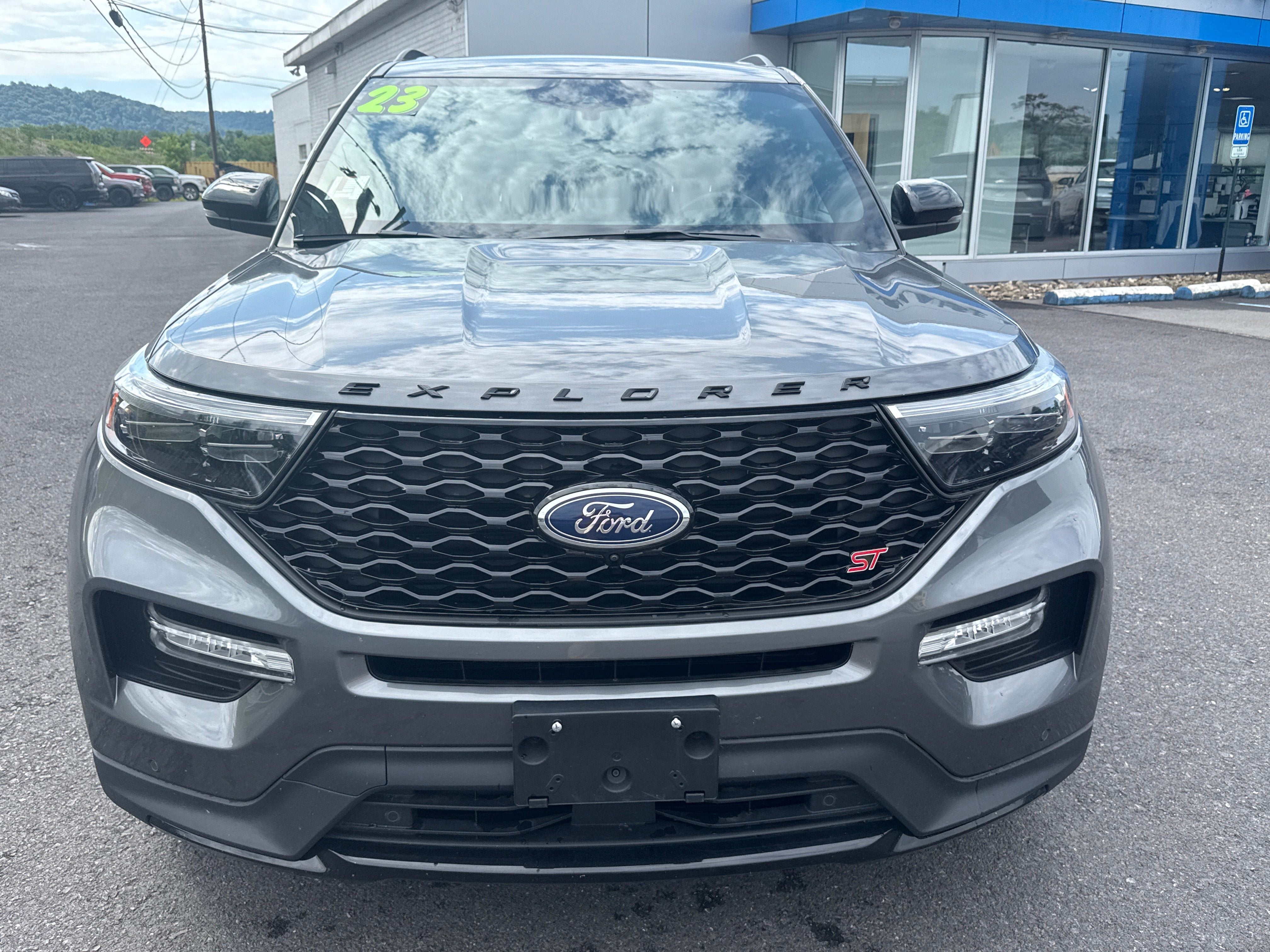 2023 Ford Explorer ST