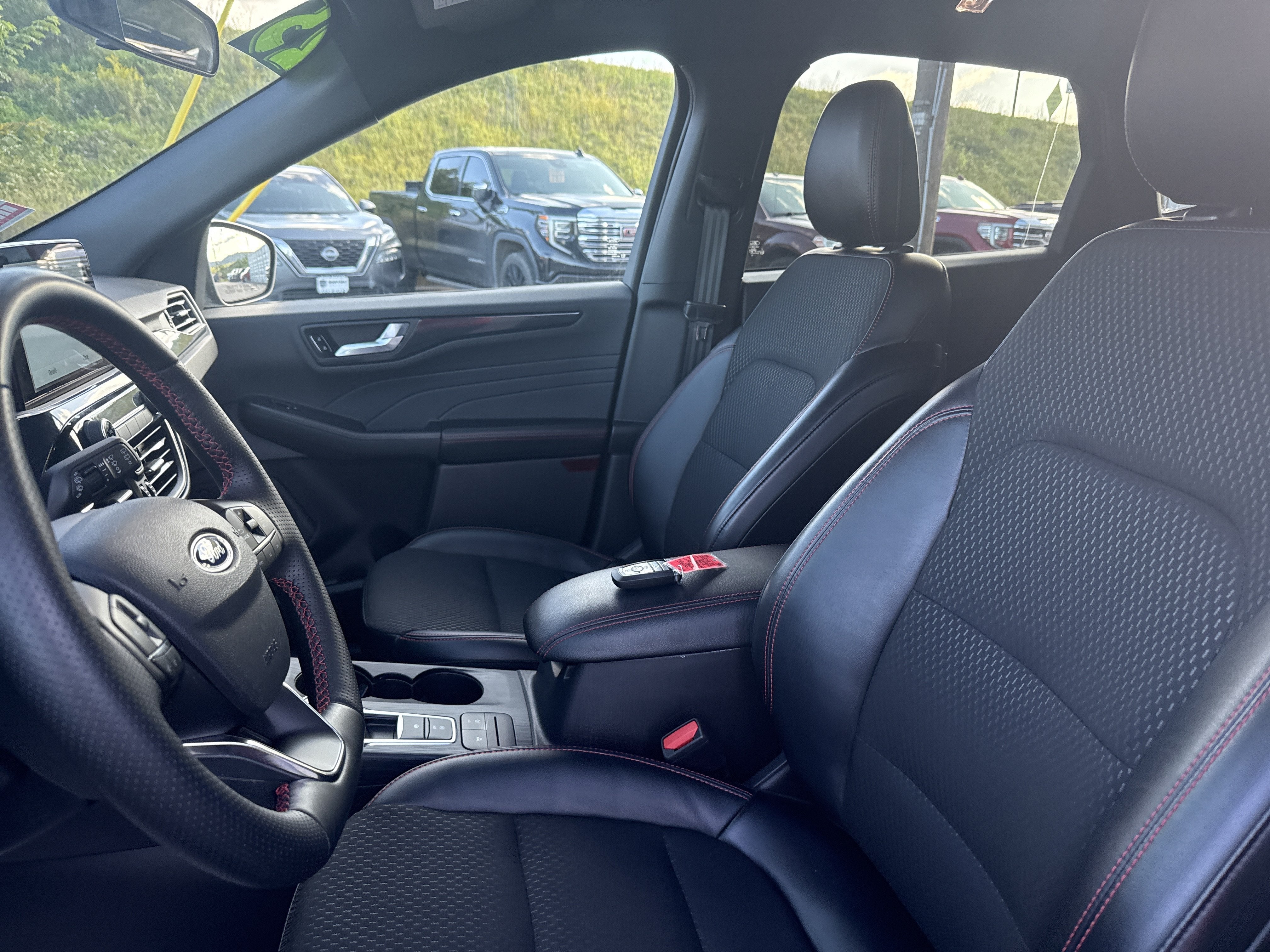 2025 Ford Escape ST-Line Select