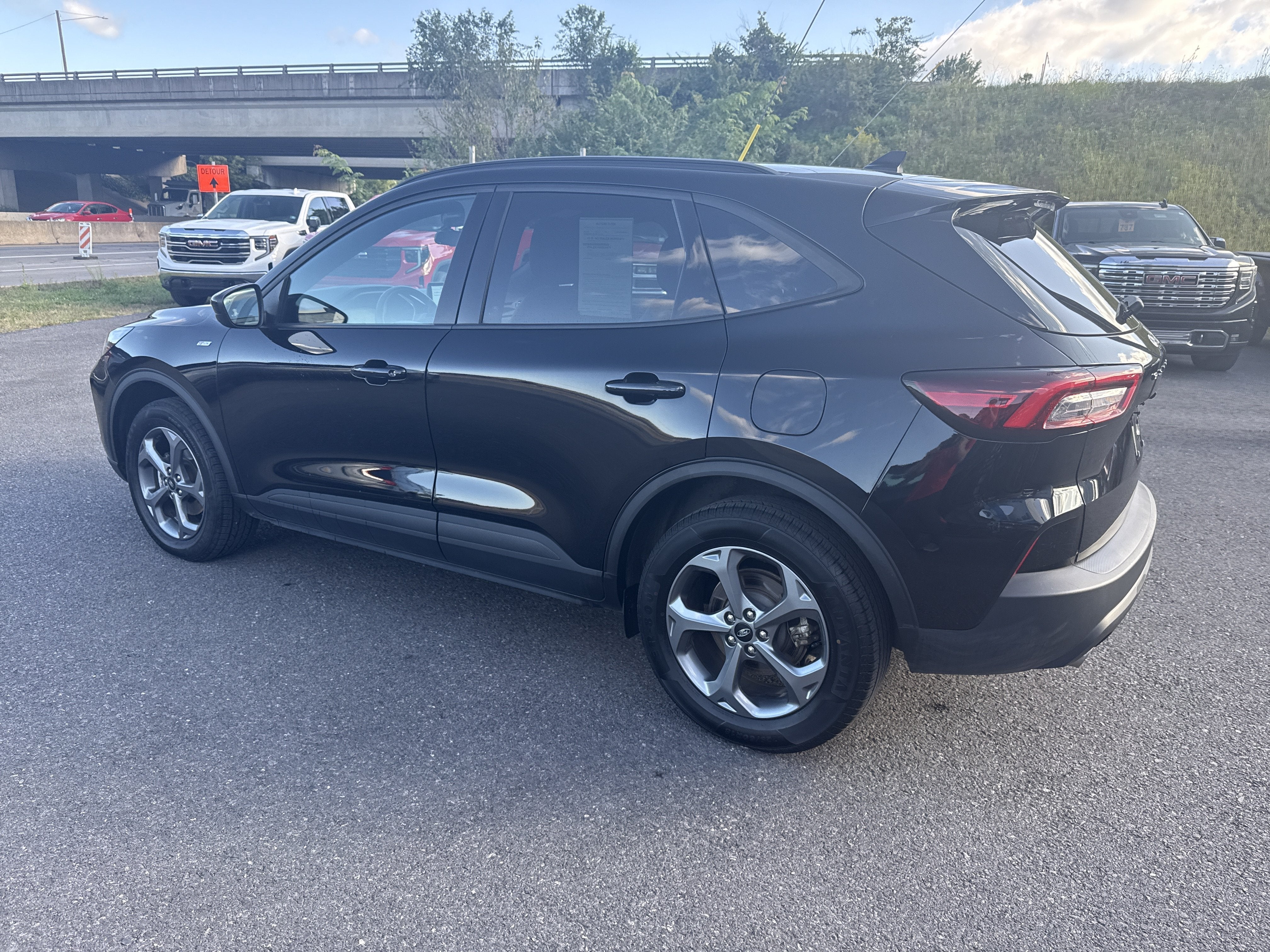 2025 Ford Escape ST-Line Select