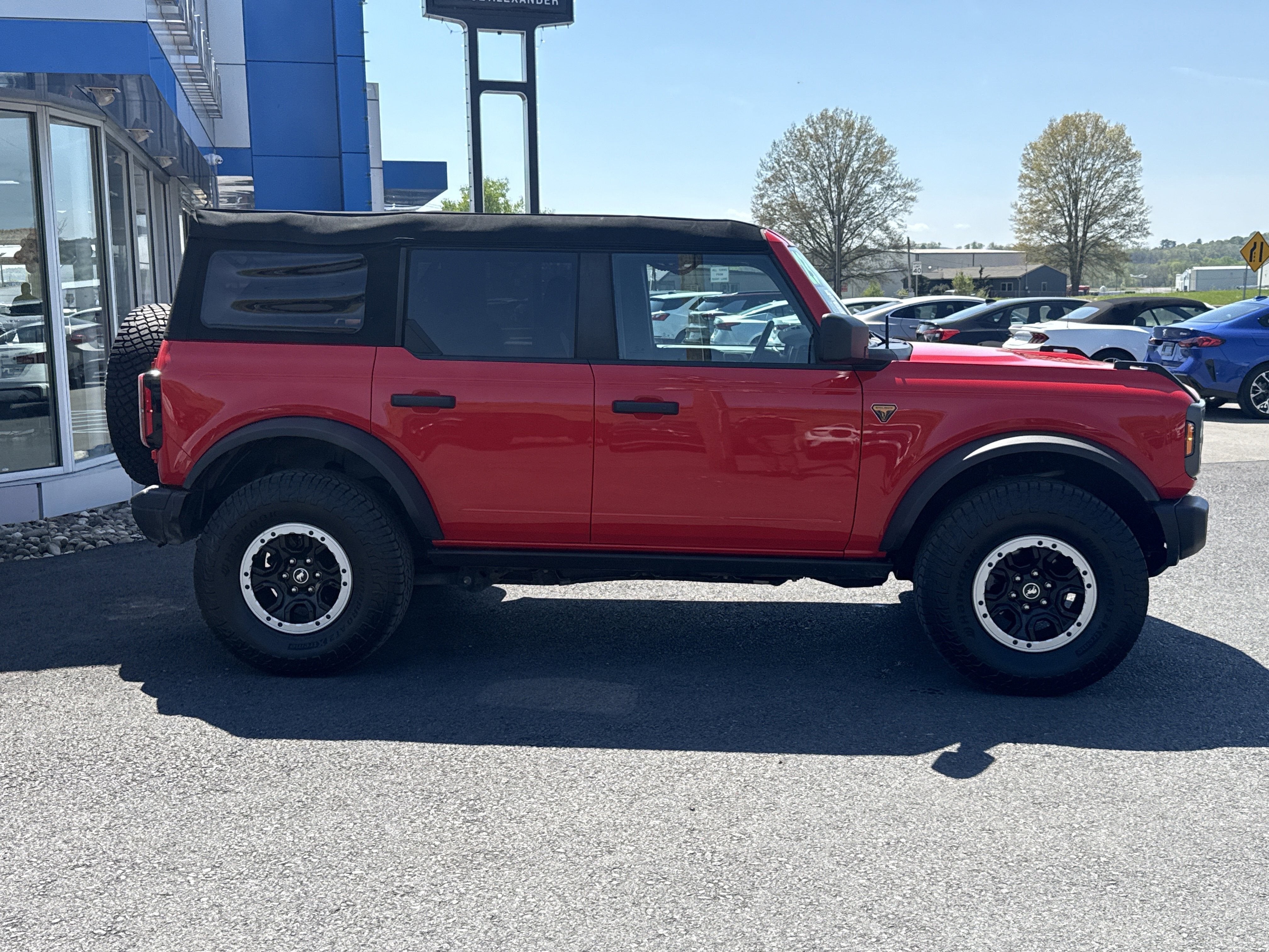 2023 Ford Bronco Base