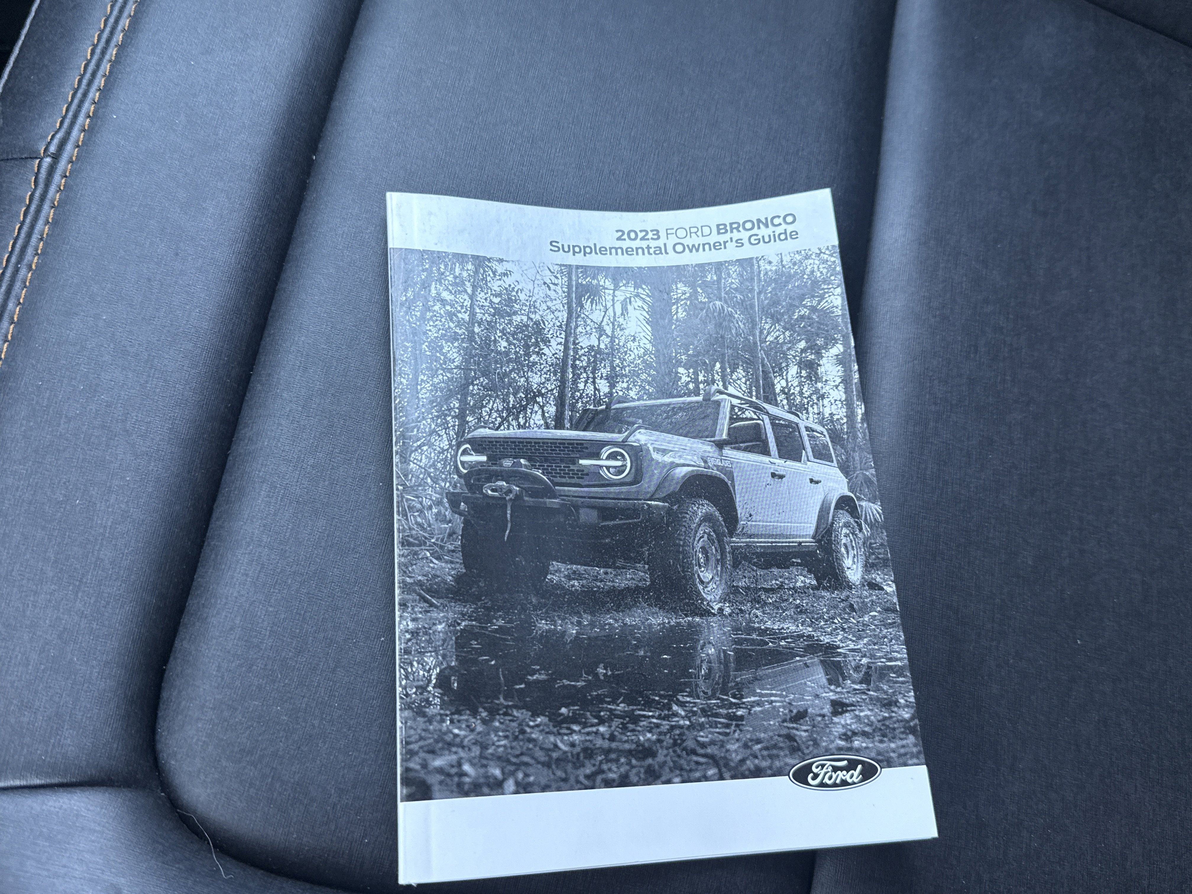 2023 Ford Bronco Base