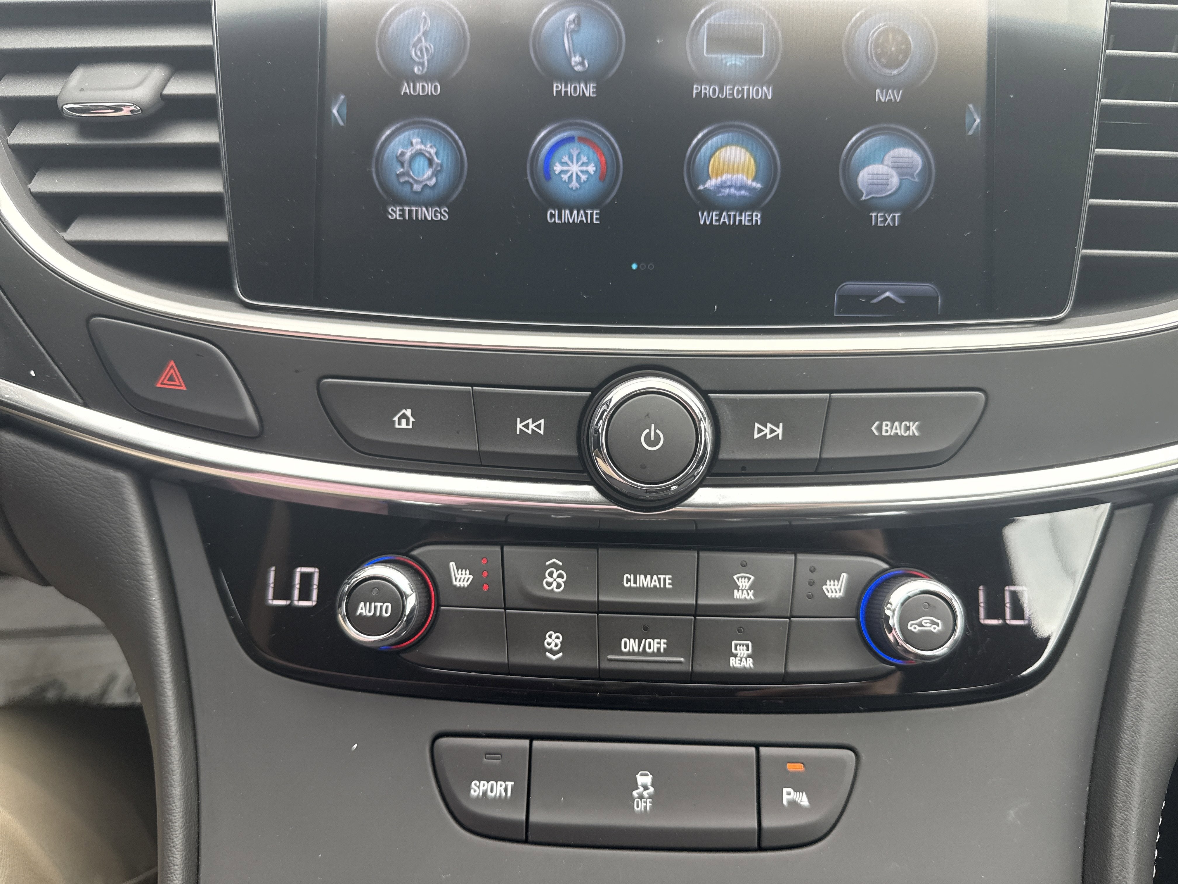 2017 Buick LaCrosse Essence