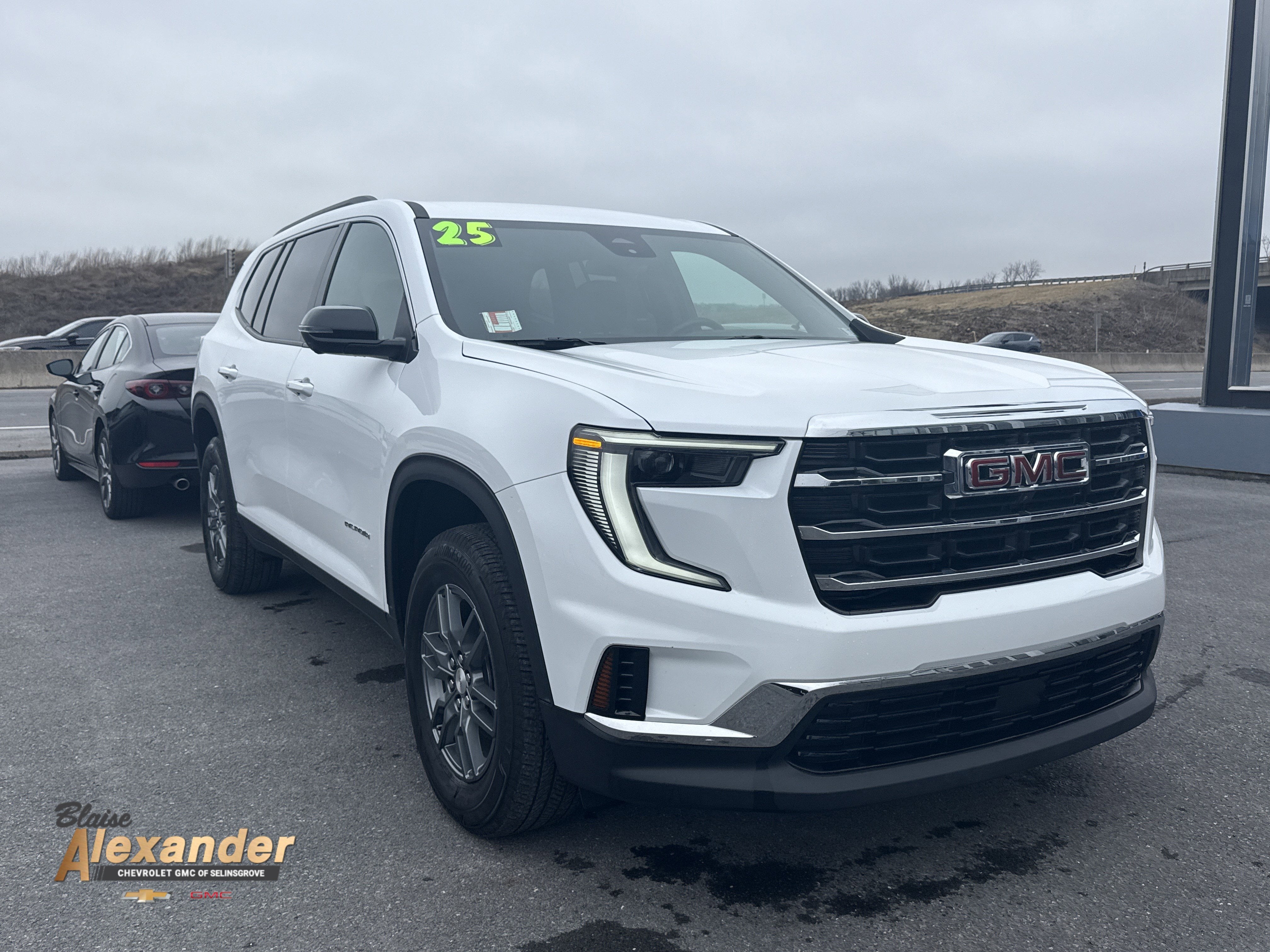 2025 GMC Acadia Elevation AWD's photo