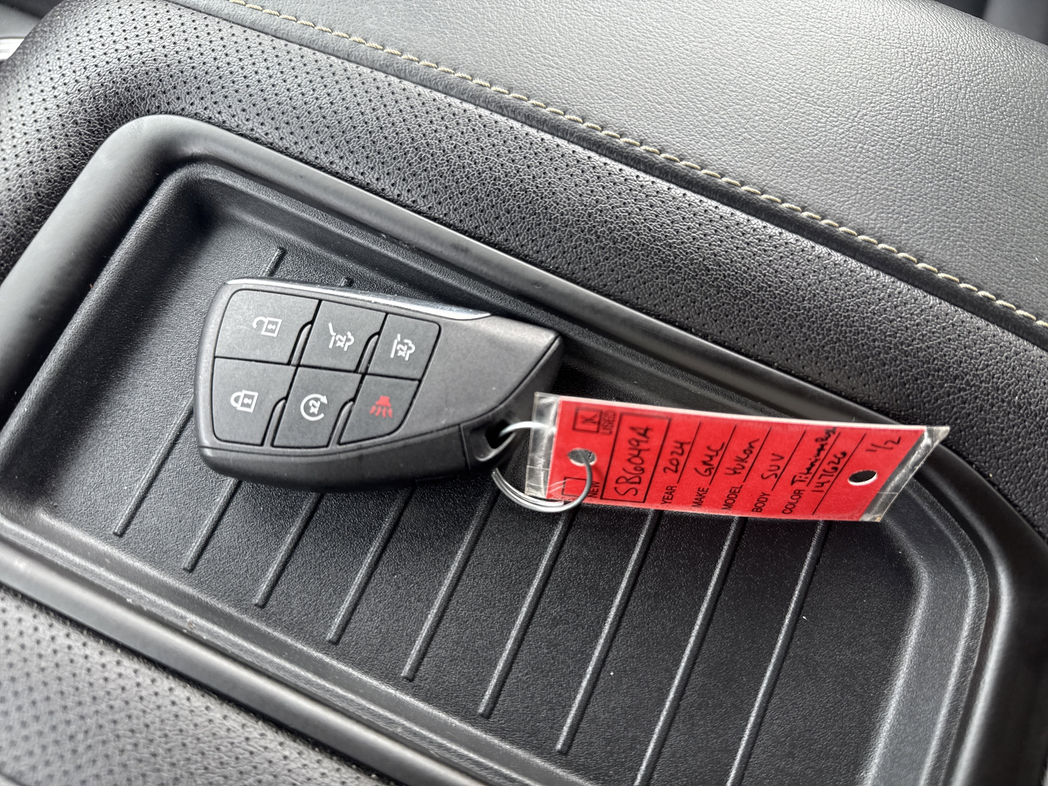 2024 GMC Yukon SLT