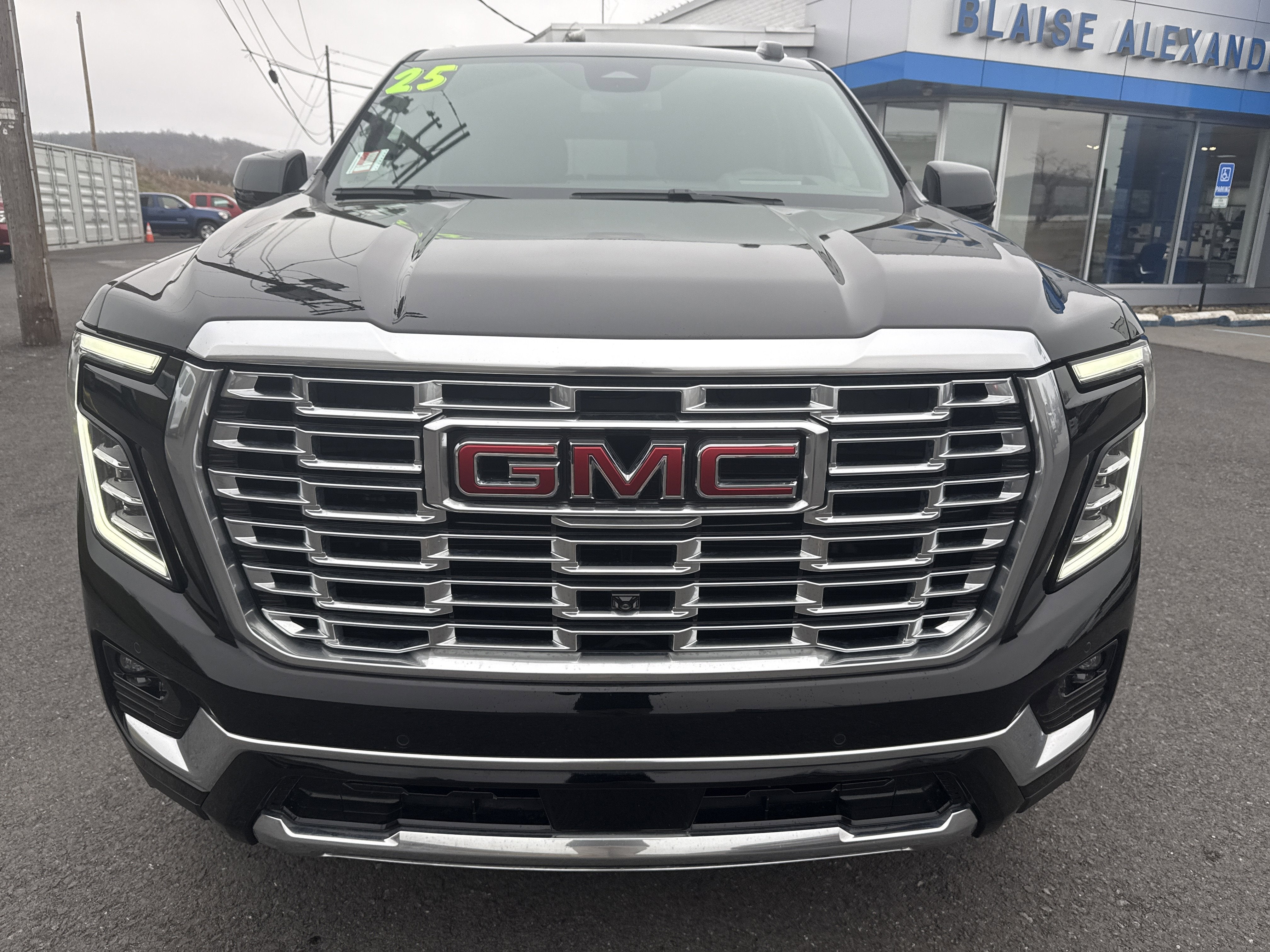 2025 GMC Yukon Denali