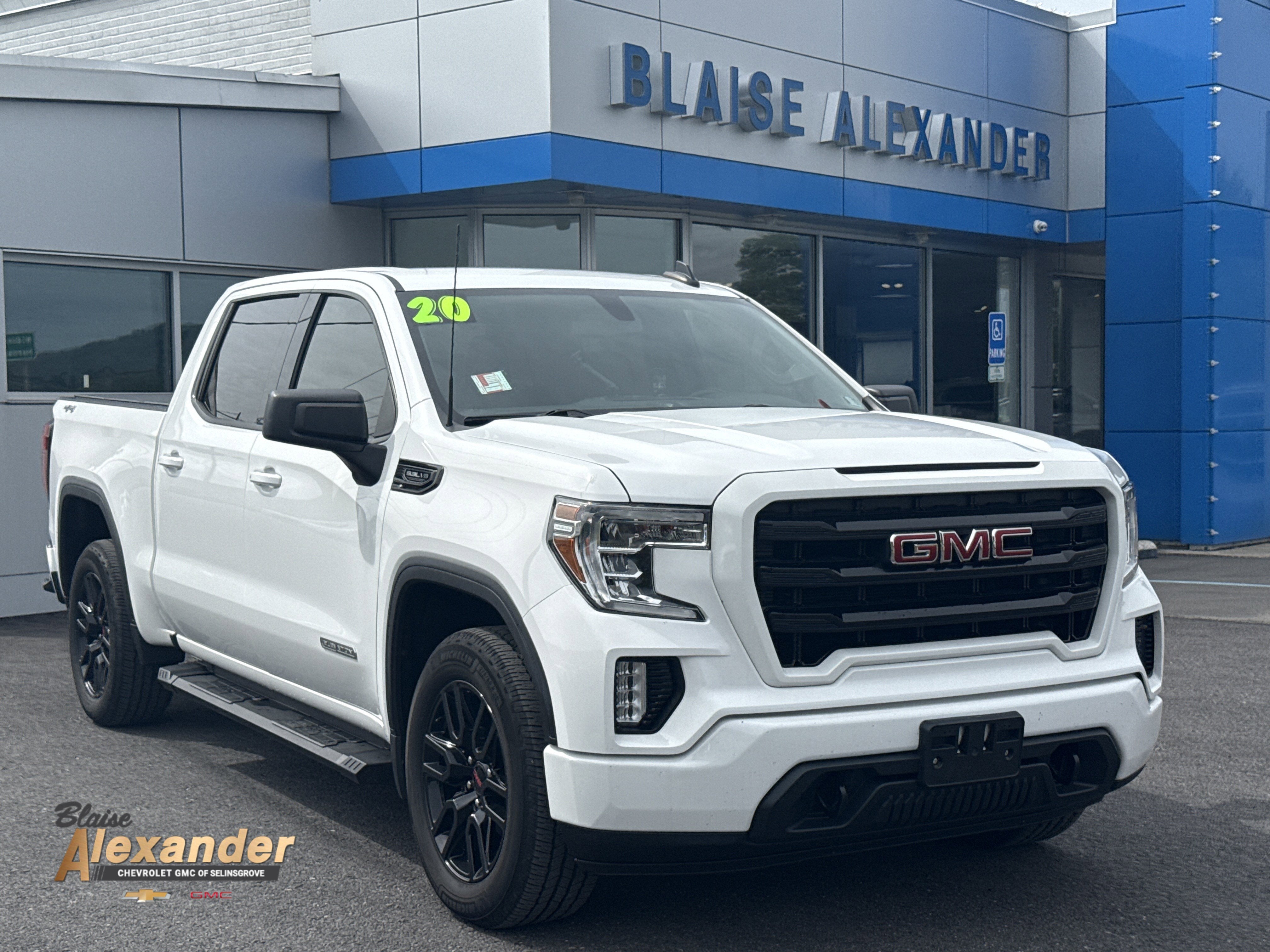 2020 GMC Sierra 4WD Crew Cab Short Box Elevation's photo