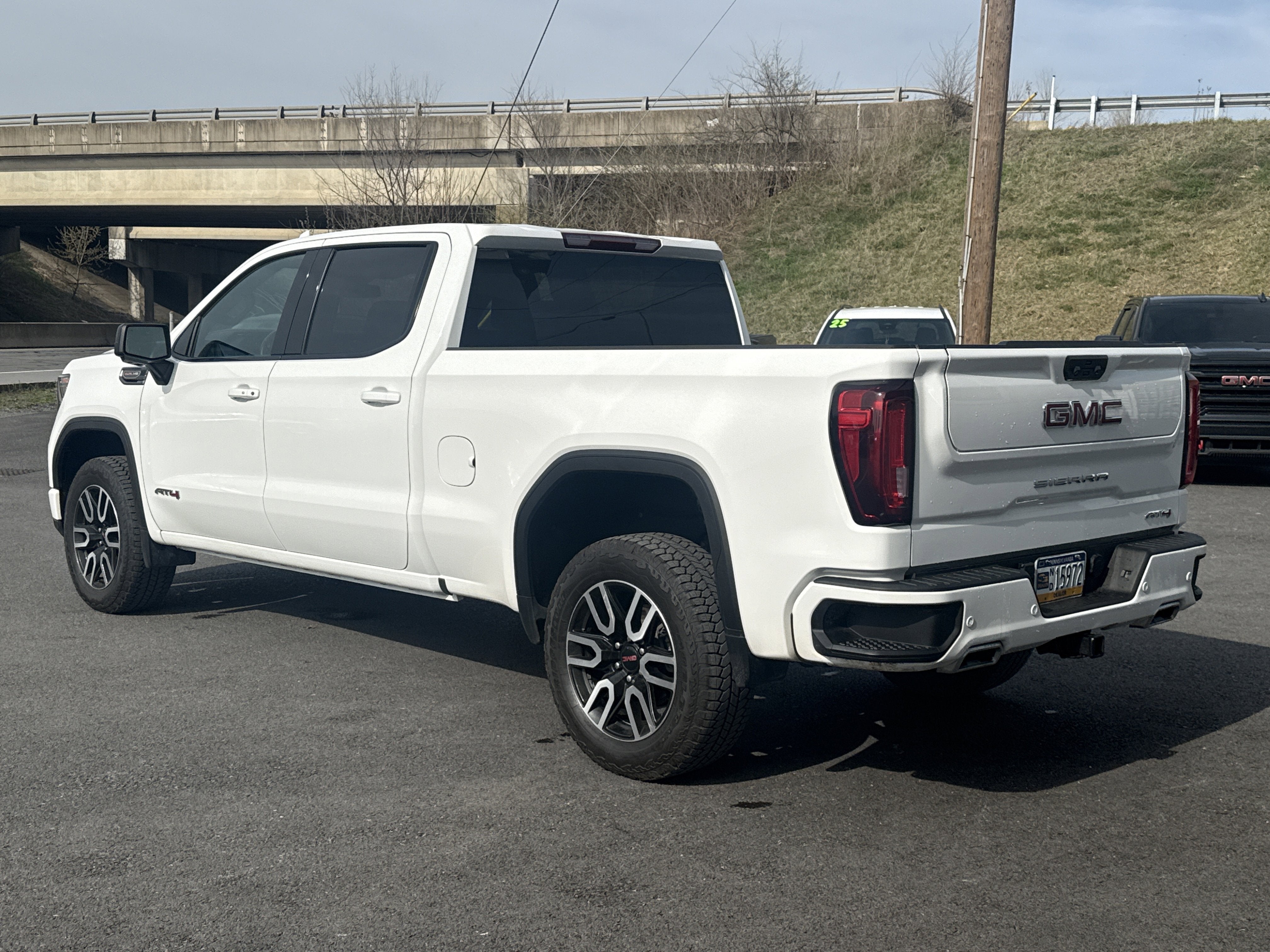 2023 GMC Sierra 1500 AT4