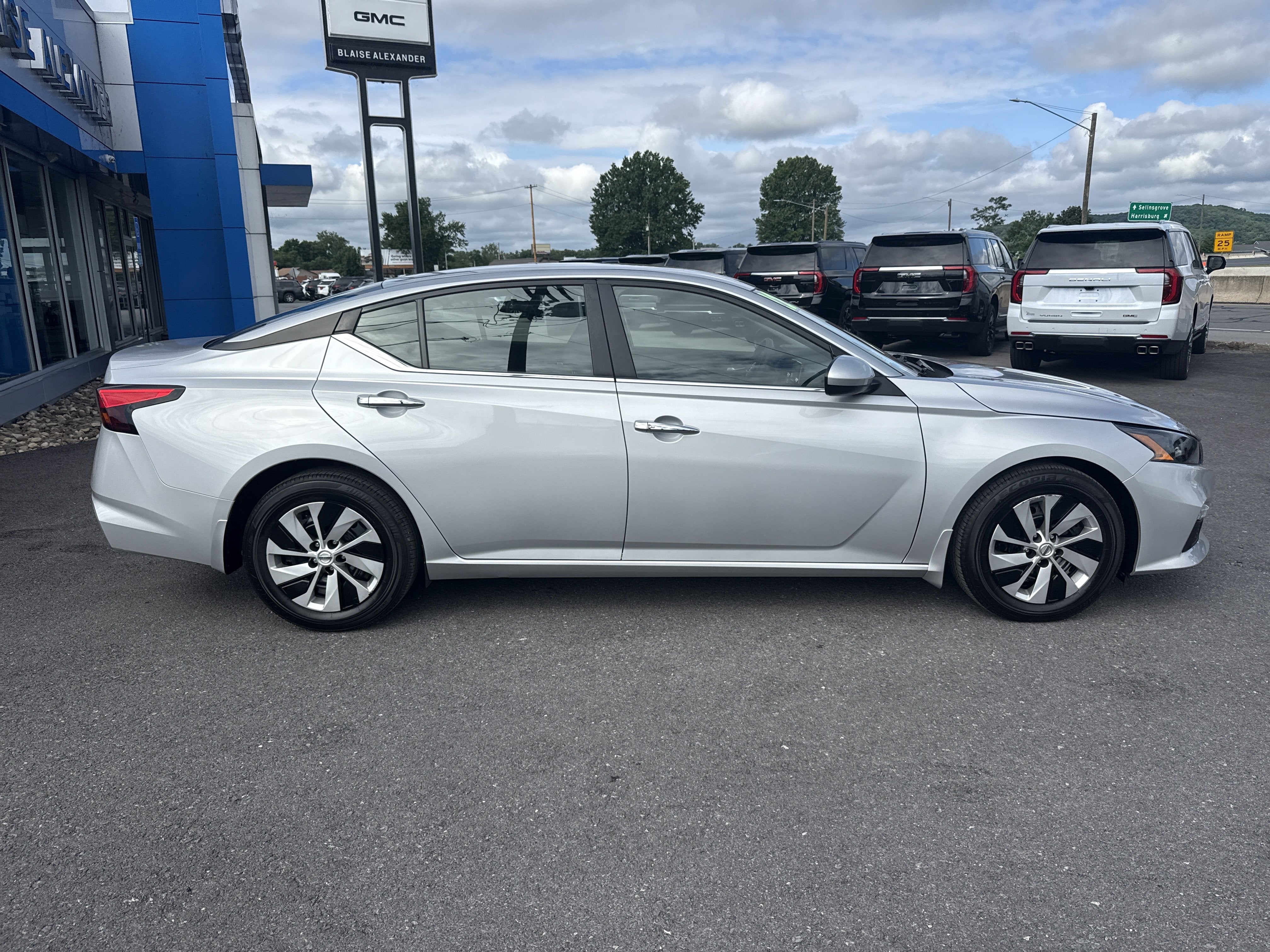 2022 Nissan Altima 2.5 S