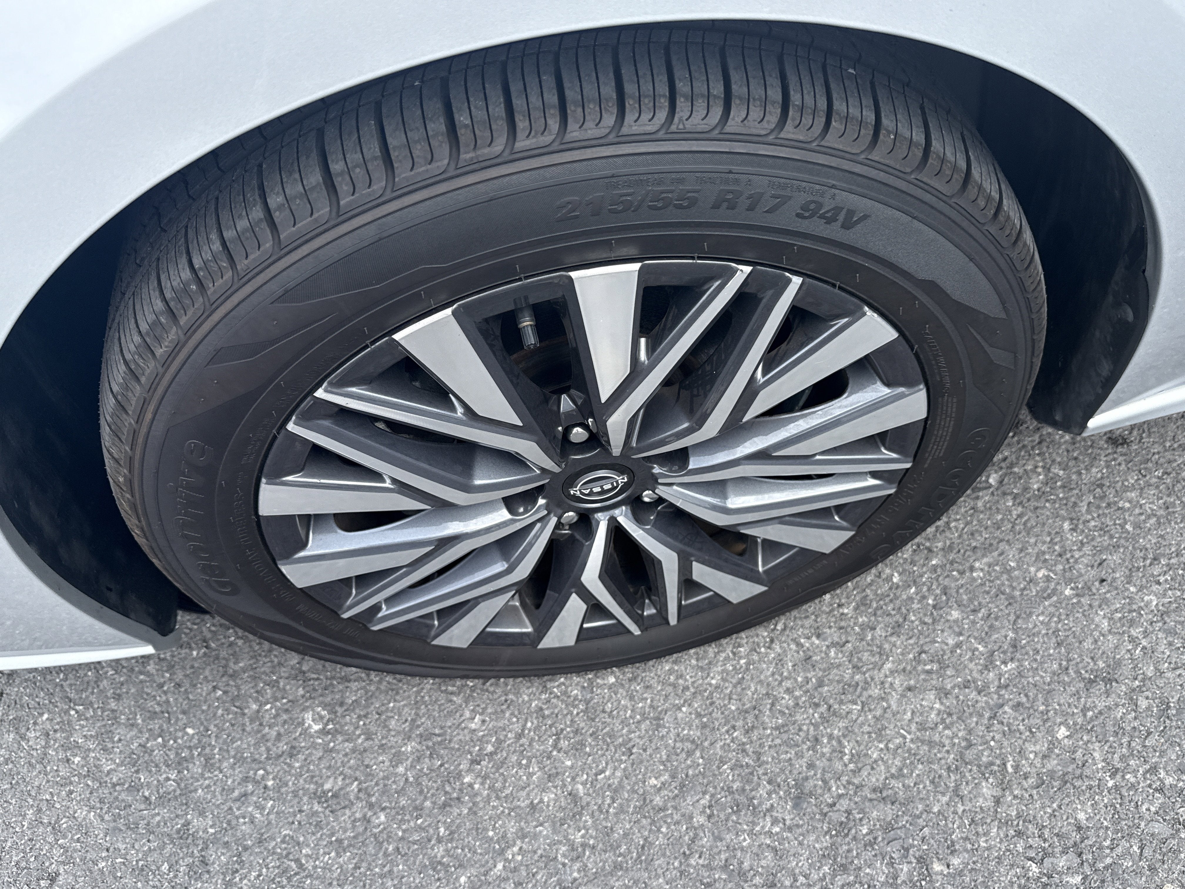 2023 Nissan Altima 2.5 SV