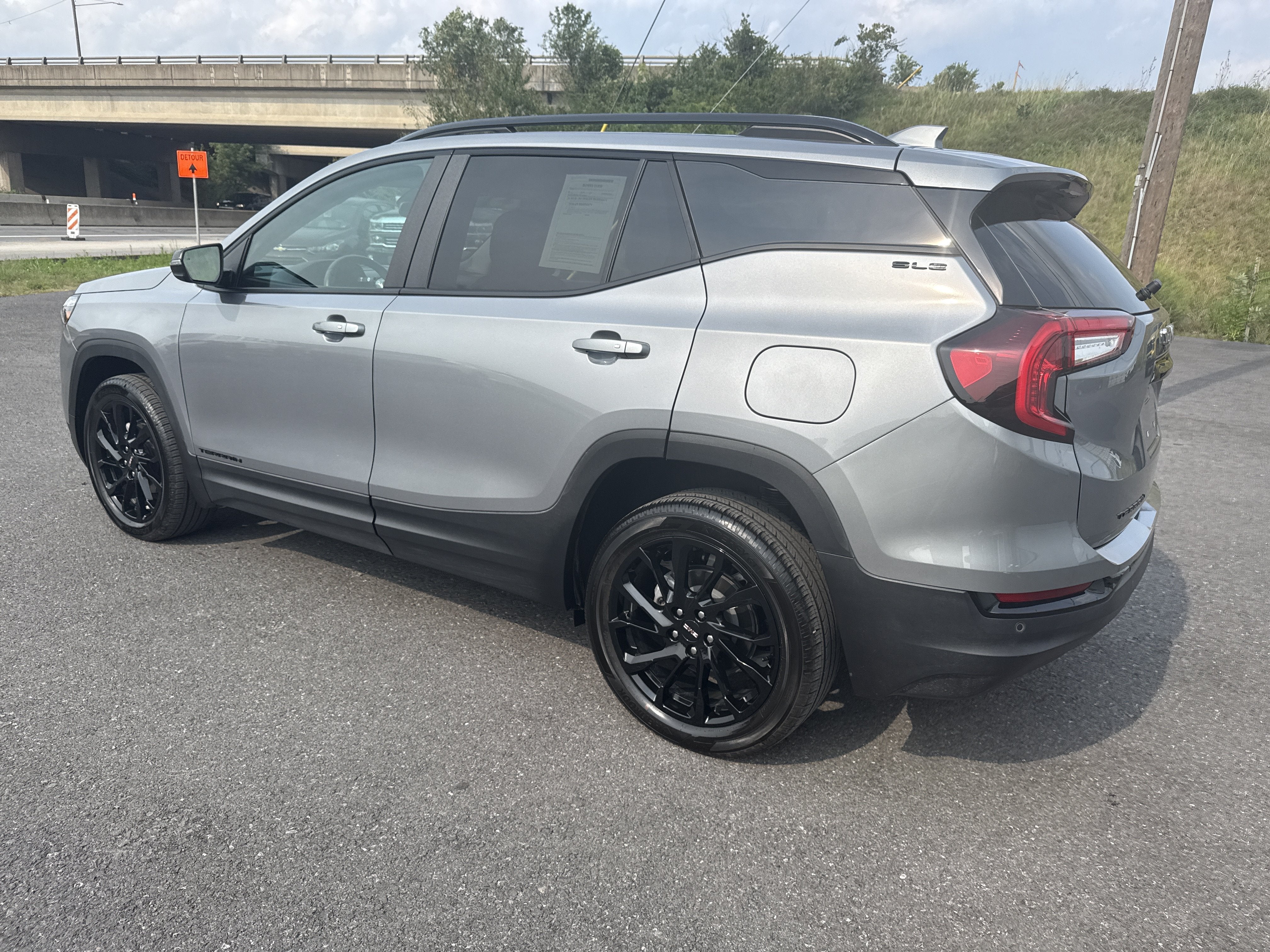 2023 GMC Terrain SLE