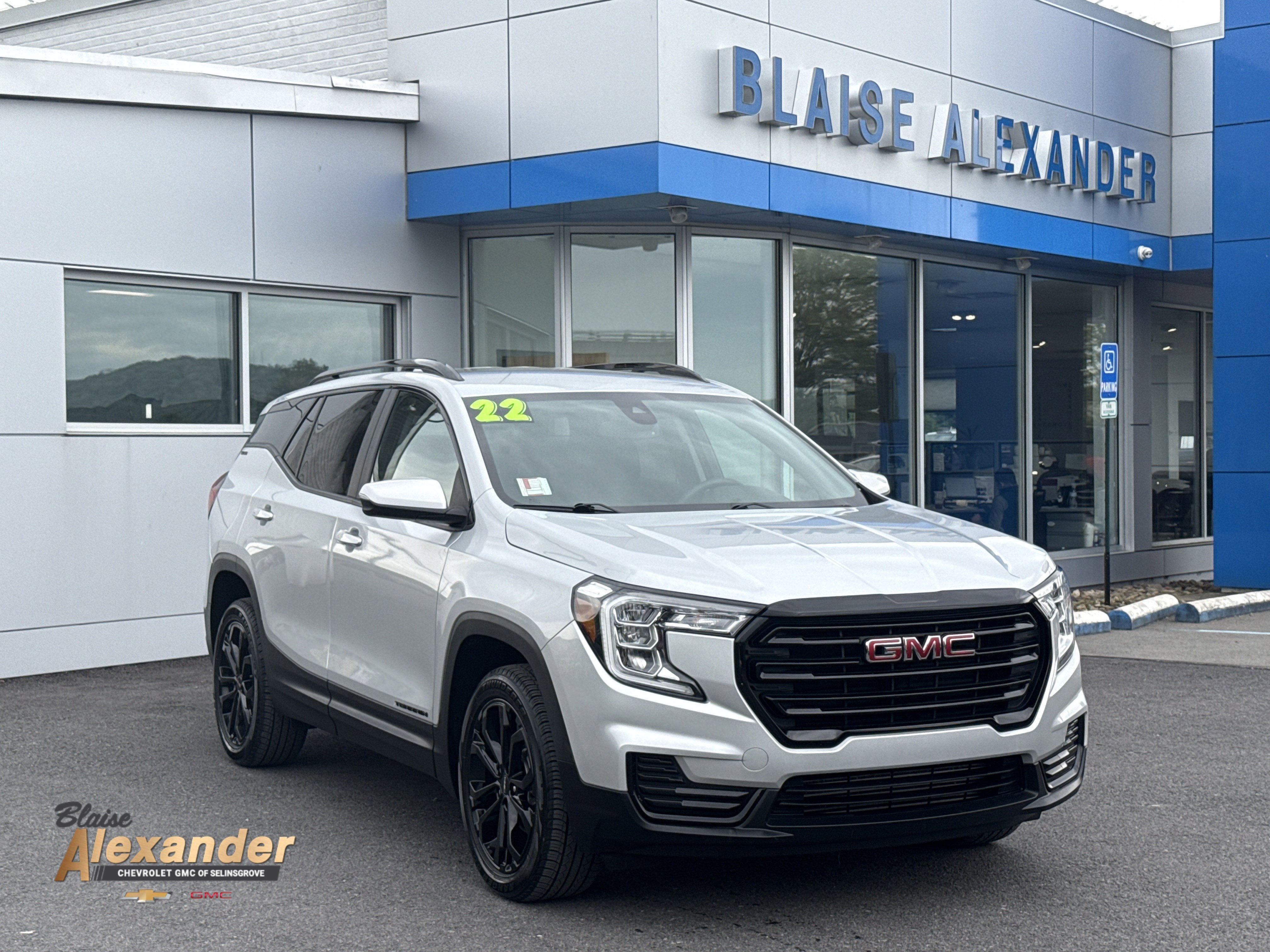2022 GMC Terrain SLE AWD's photo