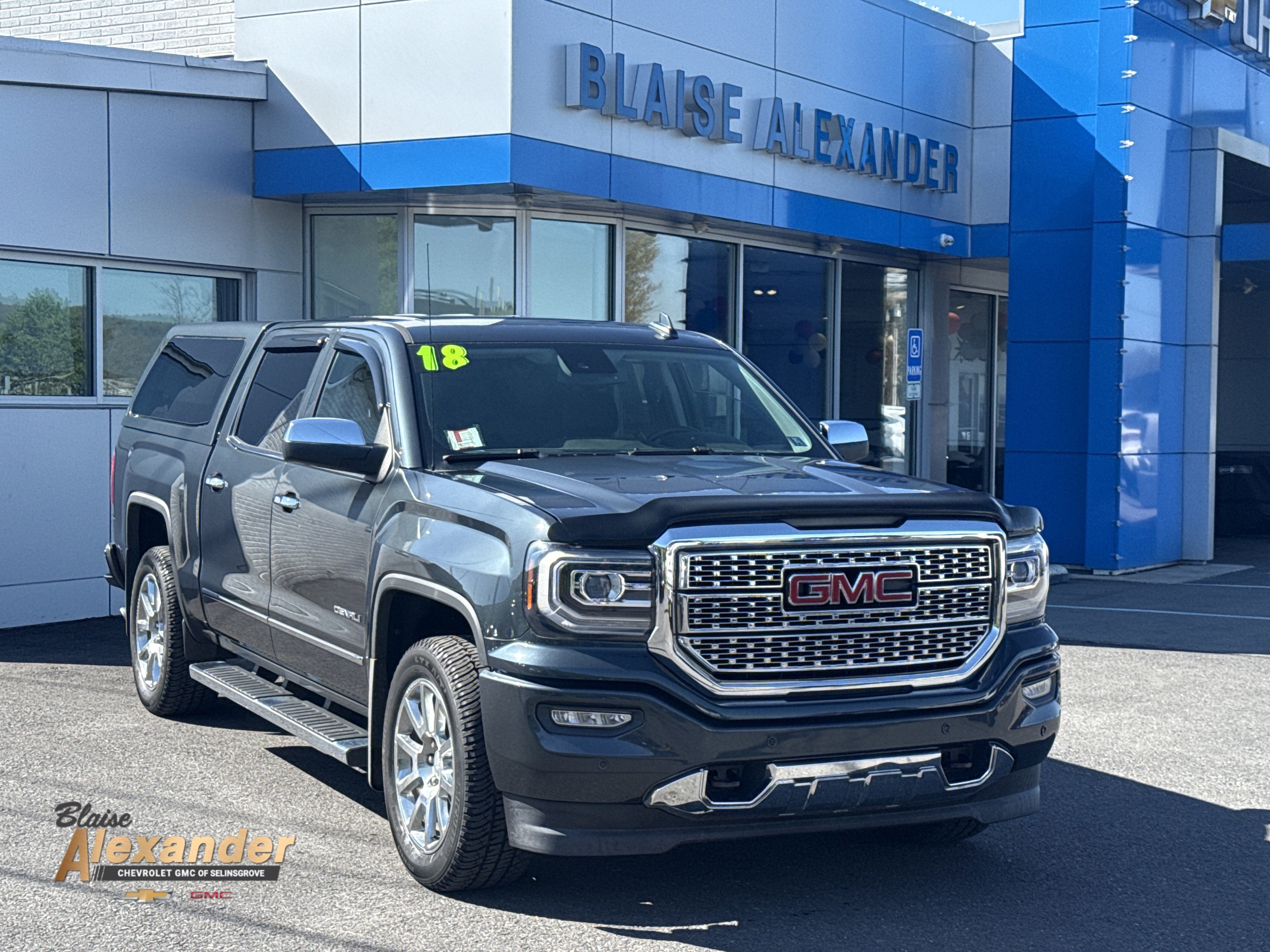 2018 GMC Sierra 4WD Crew Cab Short Box's photo