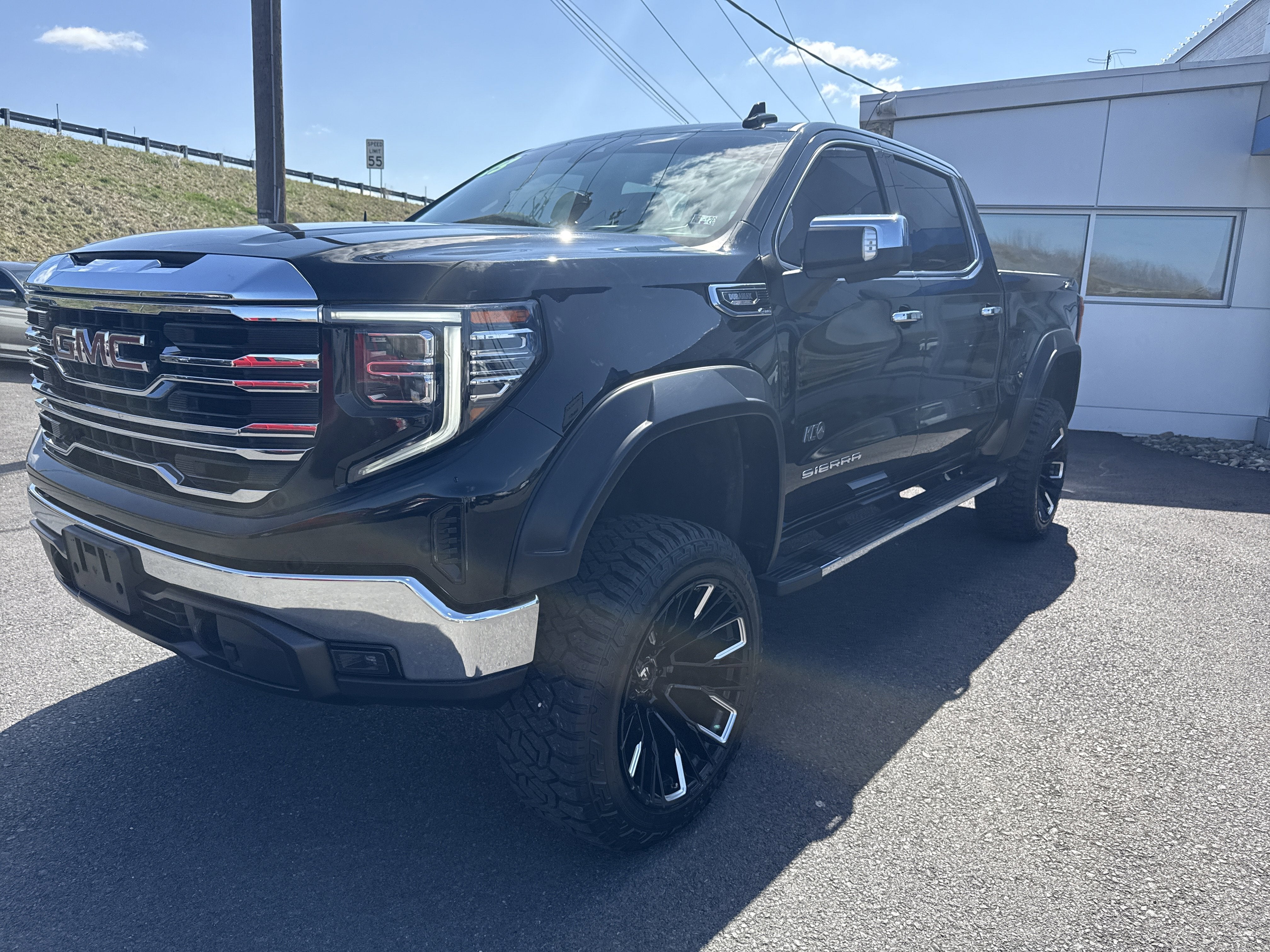 2023 GMC Sierra 1500 SLT