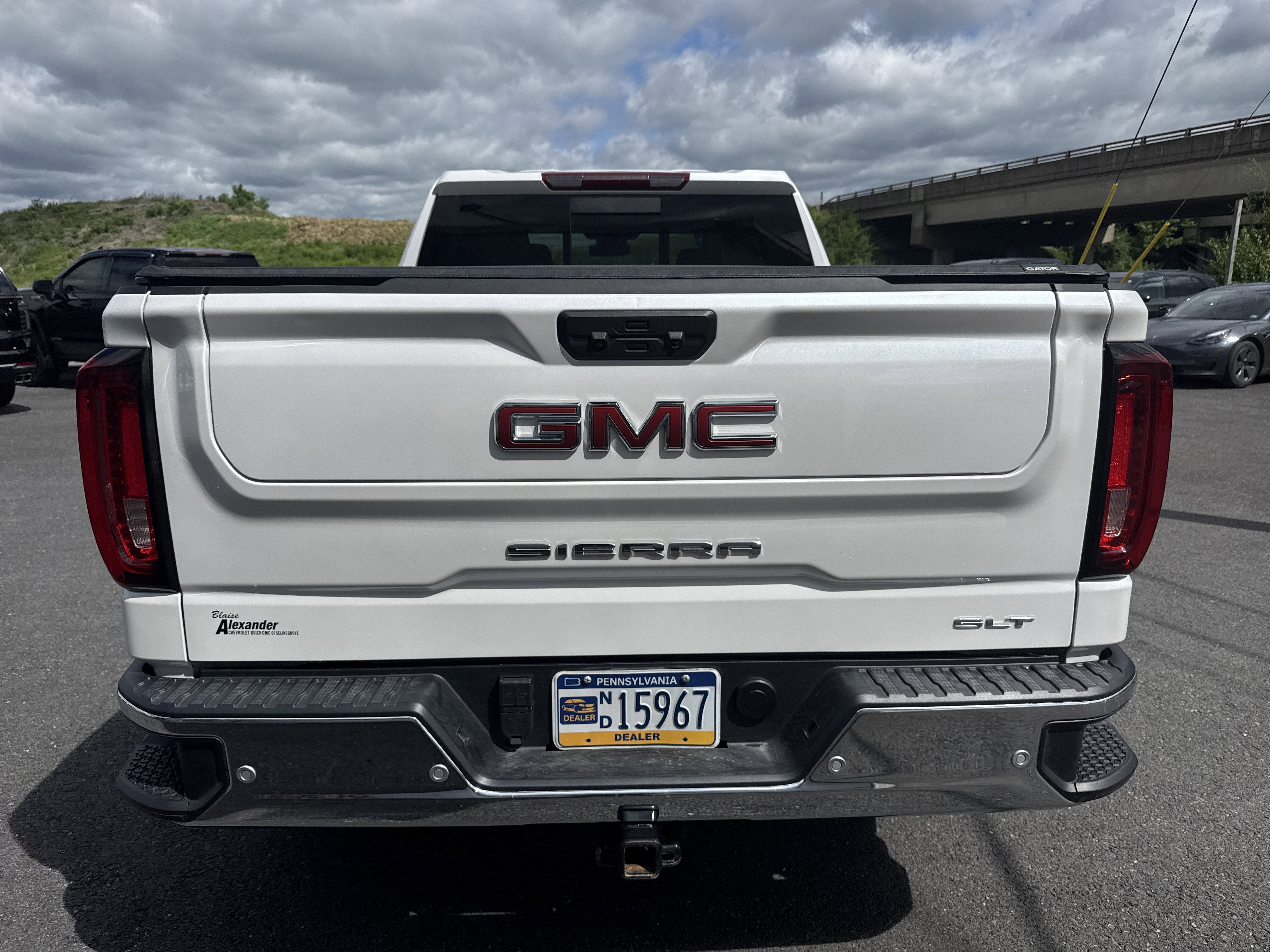 2025 GMC Sierra 1500 SLT