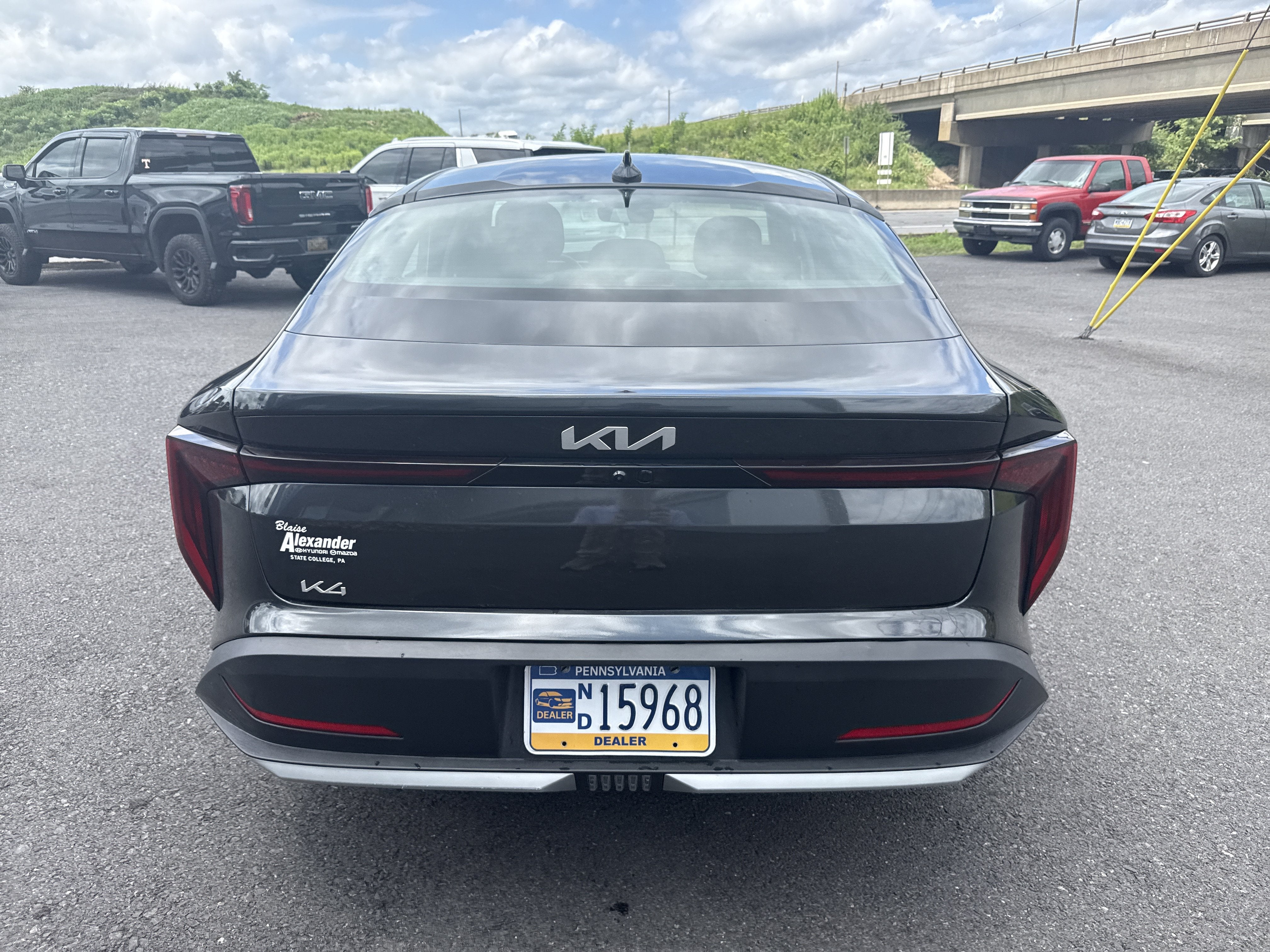 2025 Kia K4 LXS